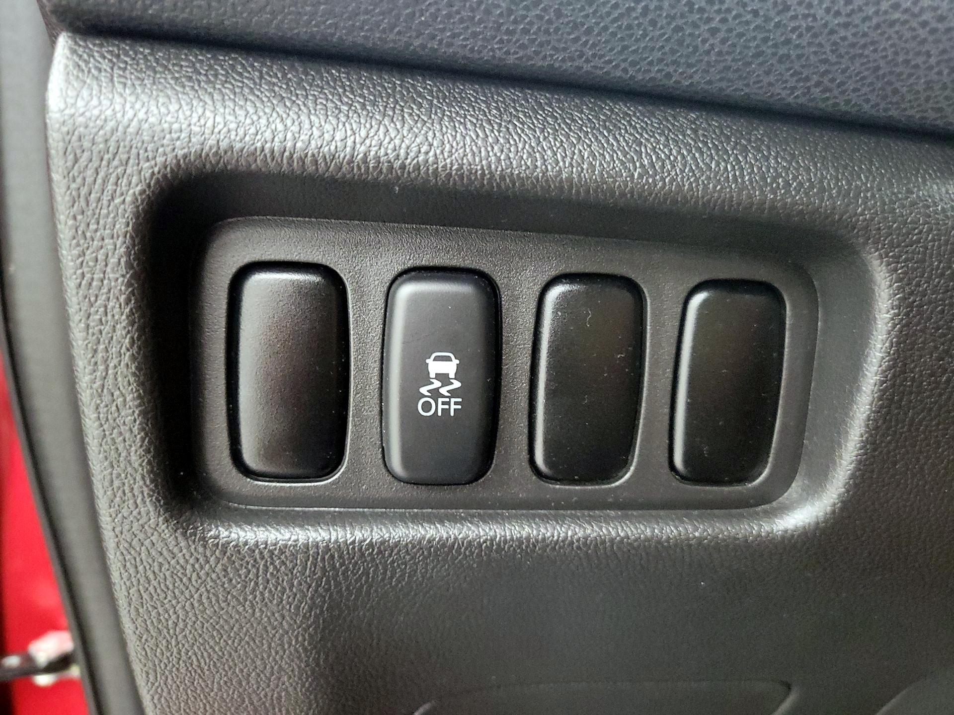 Thumbnail: 2016 Mitsubishi Outlander Sport - 13