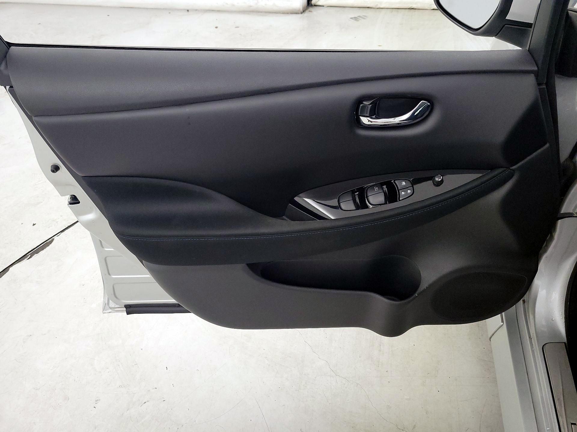 Thumbnail: 2024 Nissan Leaf - 12