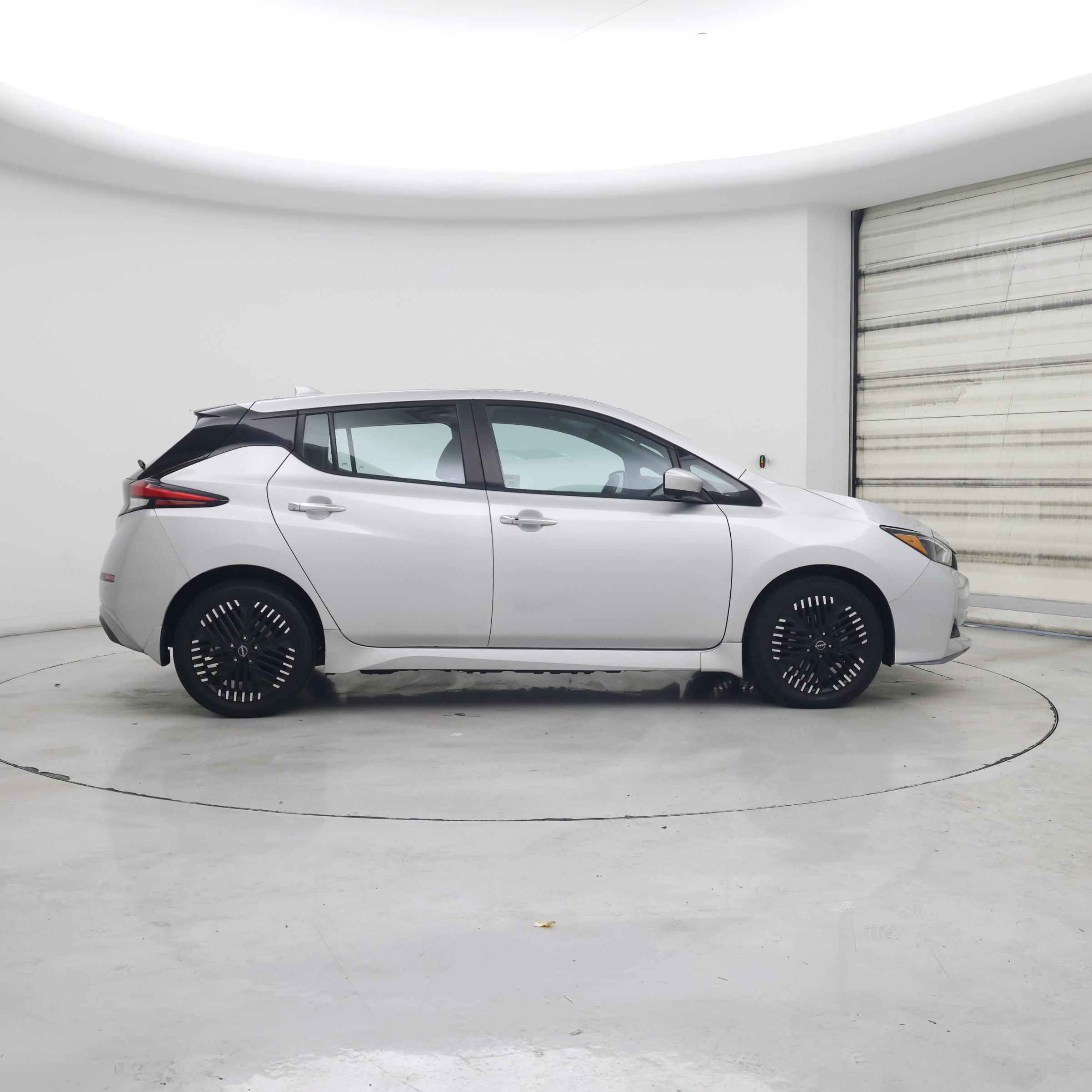 Thumbnail: 2024 Nissan Leaf - 7