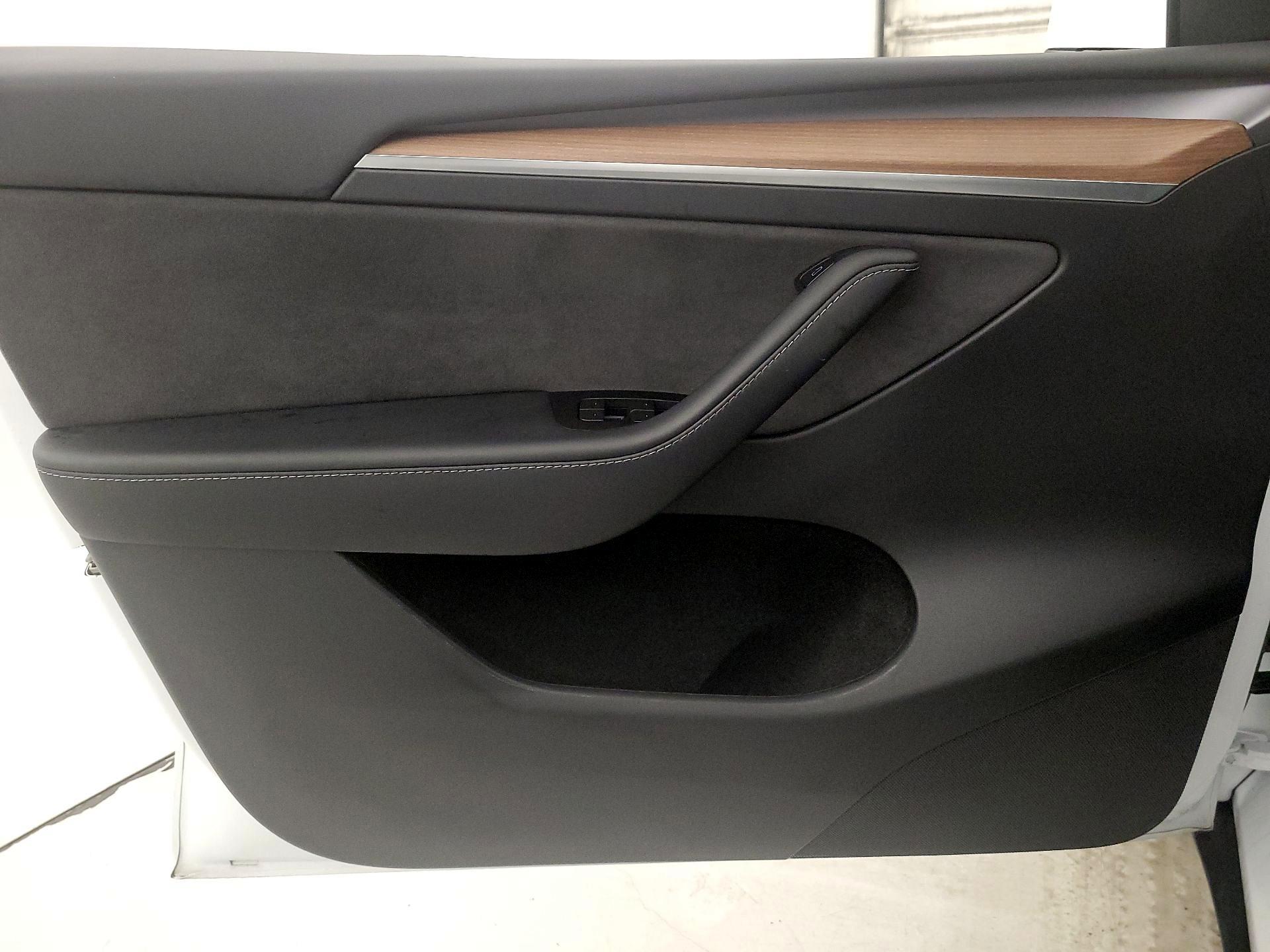 Thumbnail: 2024 Tesla Model Y - 12