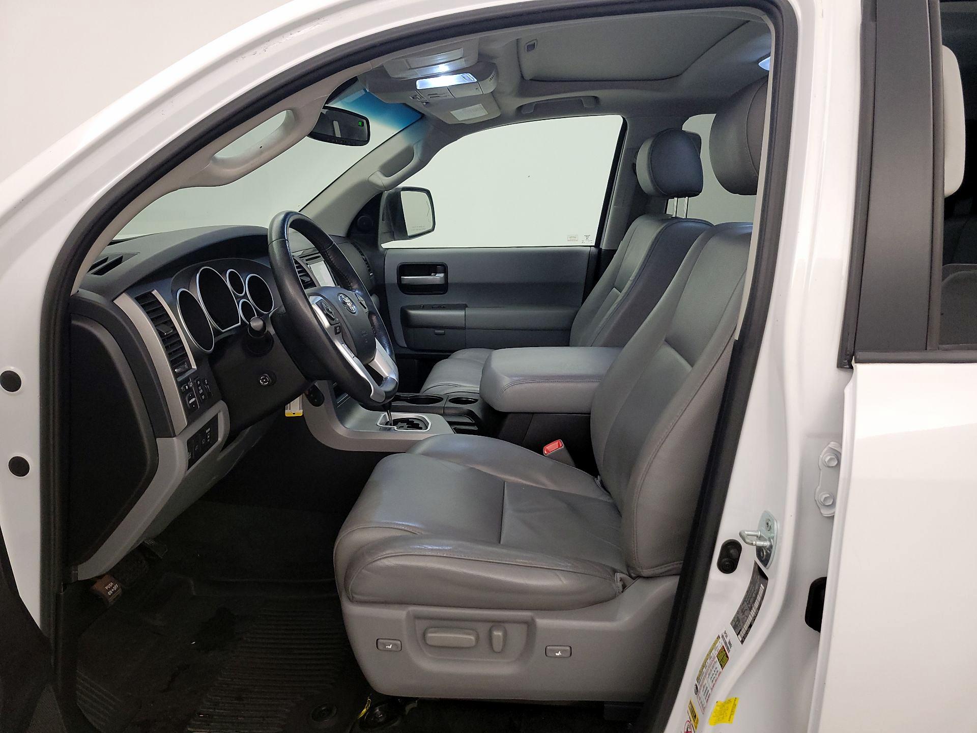 Thumbnail: 2016 Toyota Sequoia - 11