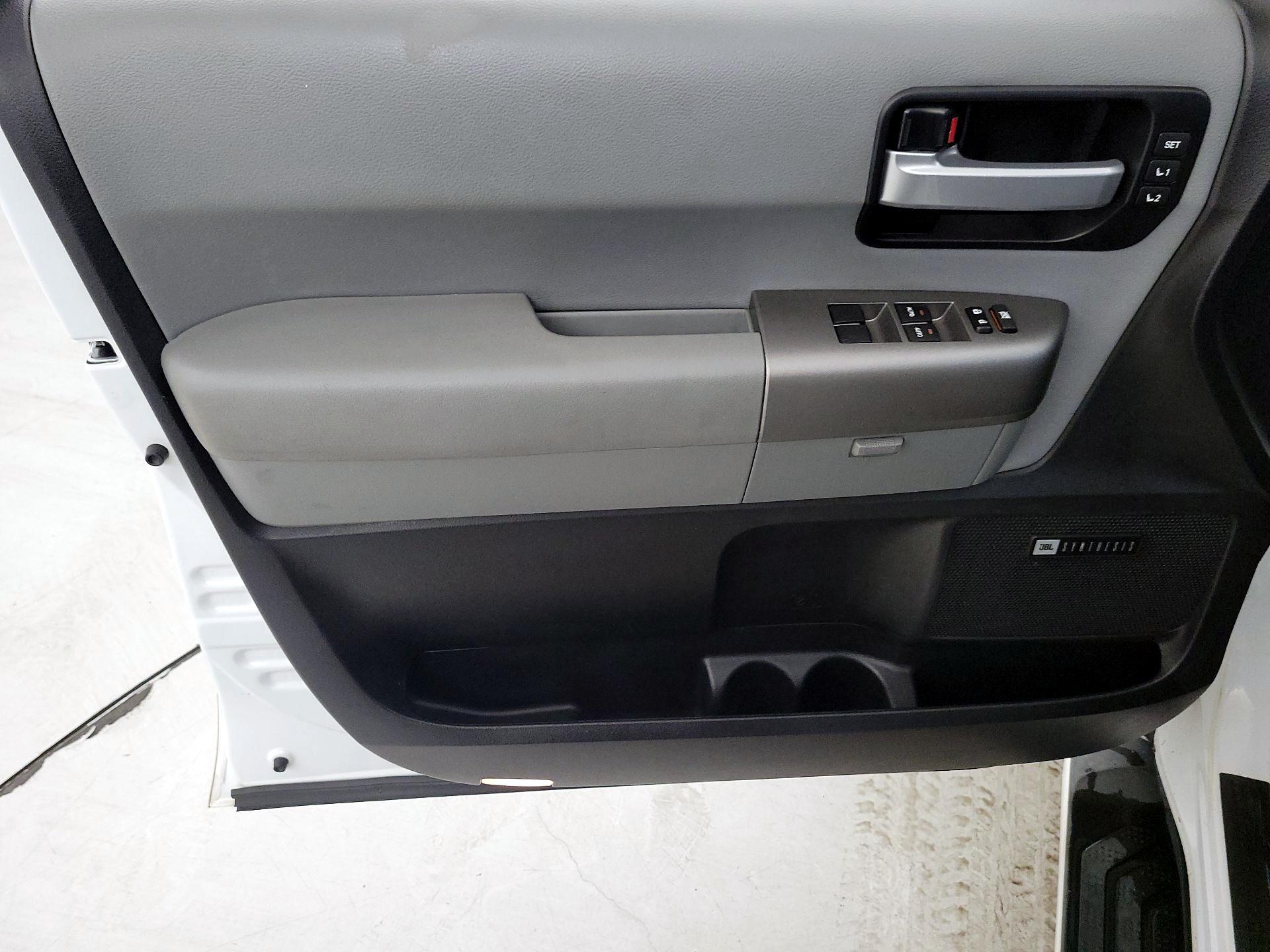 Thumbnail: 2016 Toyota Sequoia - 12