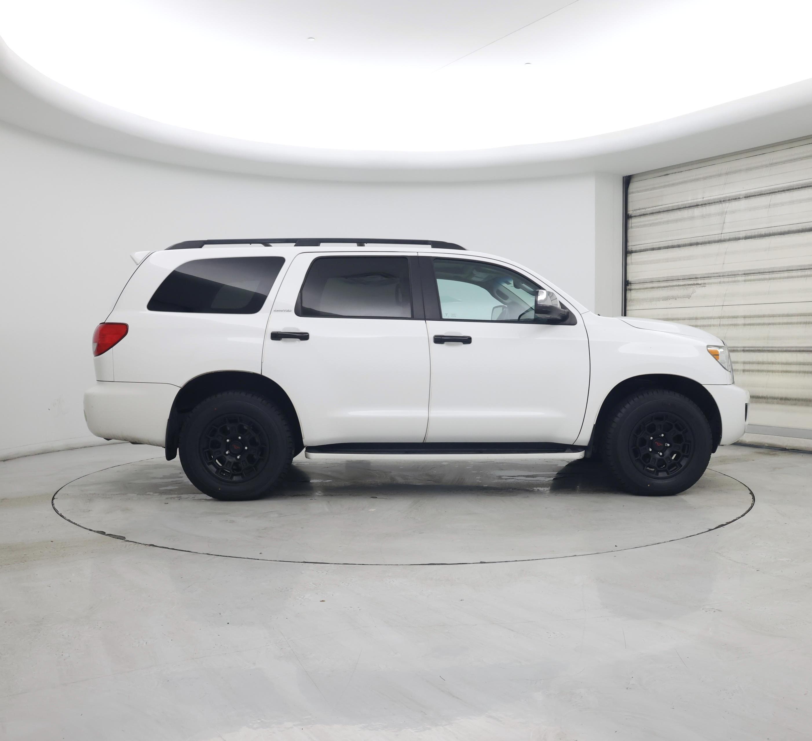 Thumbnail: 2016 Toyota Sequoia - 7