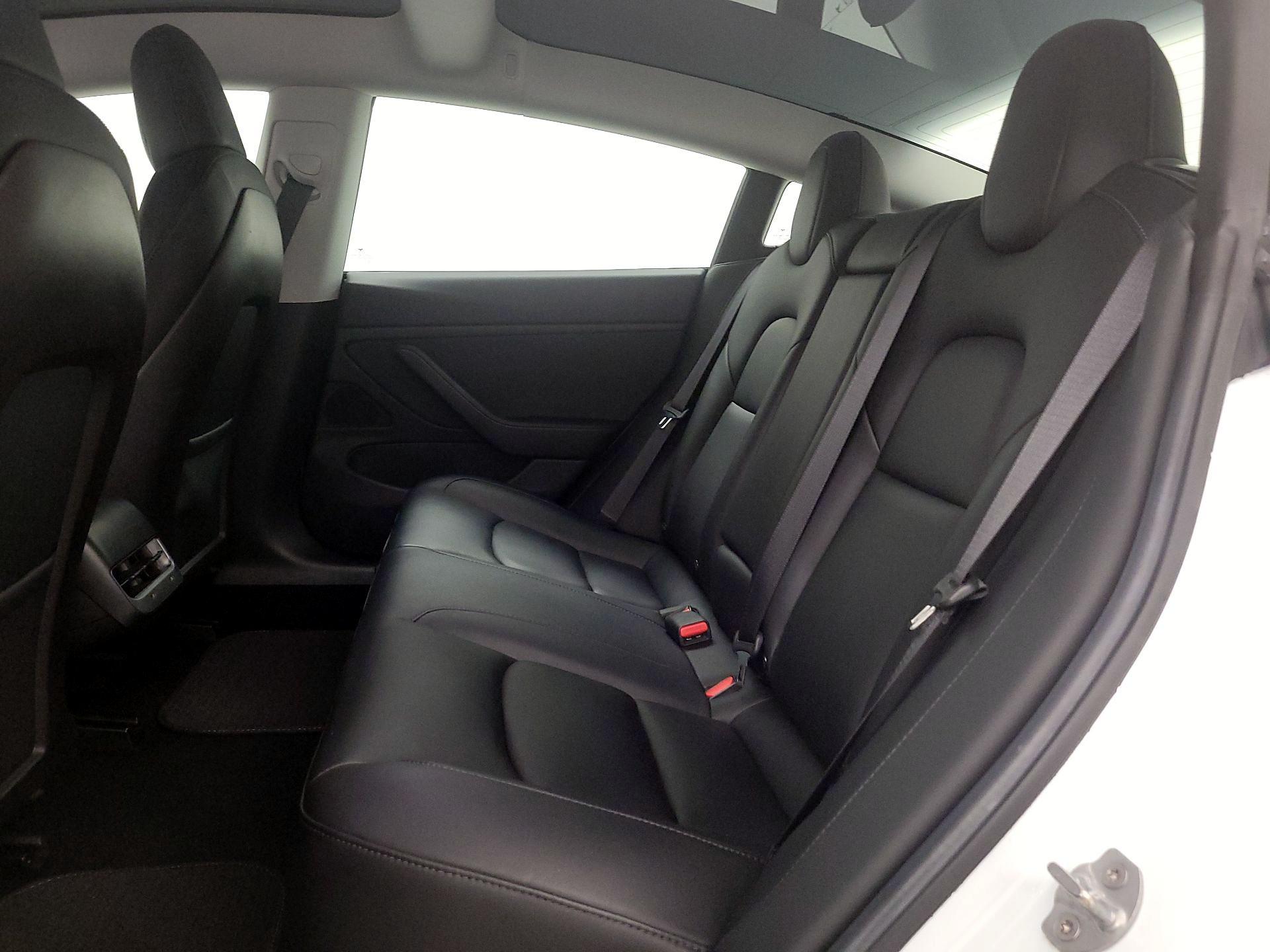 Thumbnail: 2019 Tesla Model 3 - 18