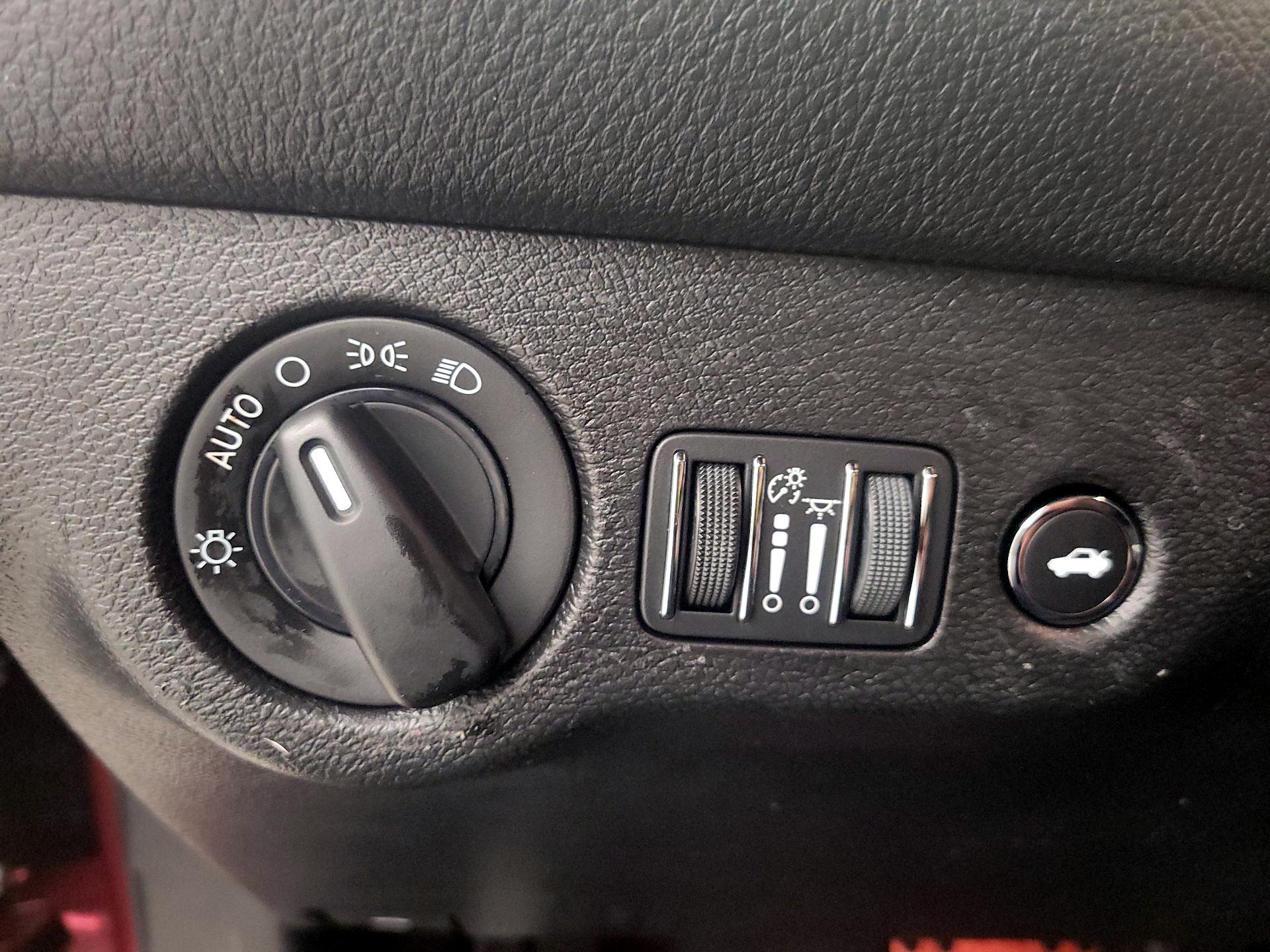 Thumbnail: 2019 Dodge Challenger - 13