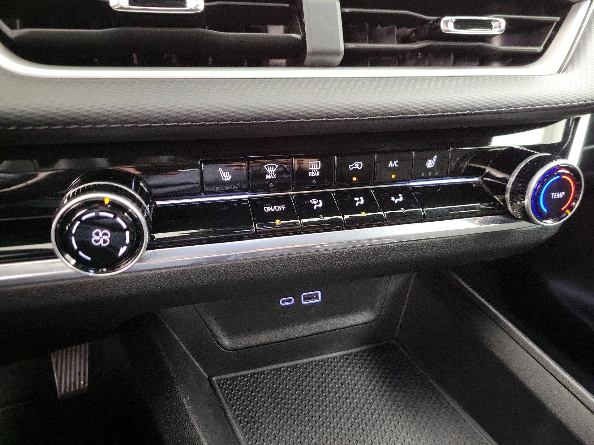 Thumbnail: 2025 Chevrolet Equinox - 17