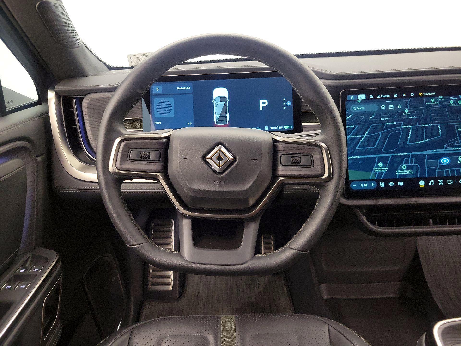 Thumbnail: 2023 Rivian R1S - 10