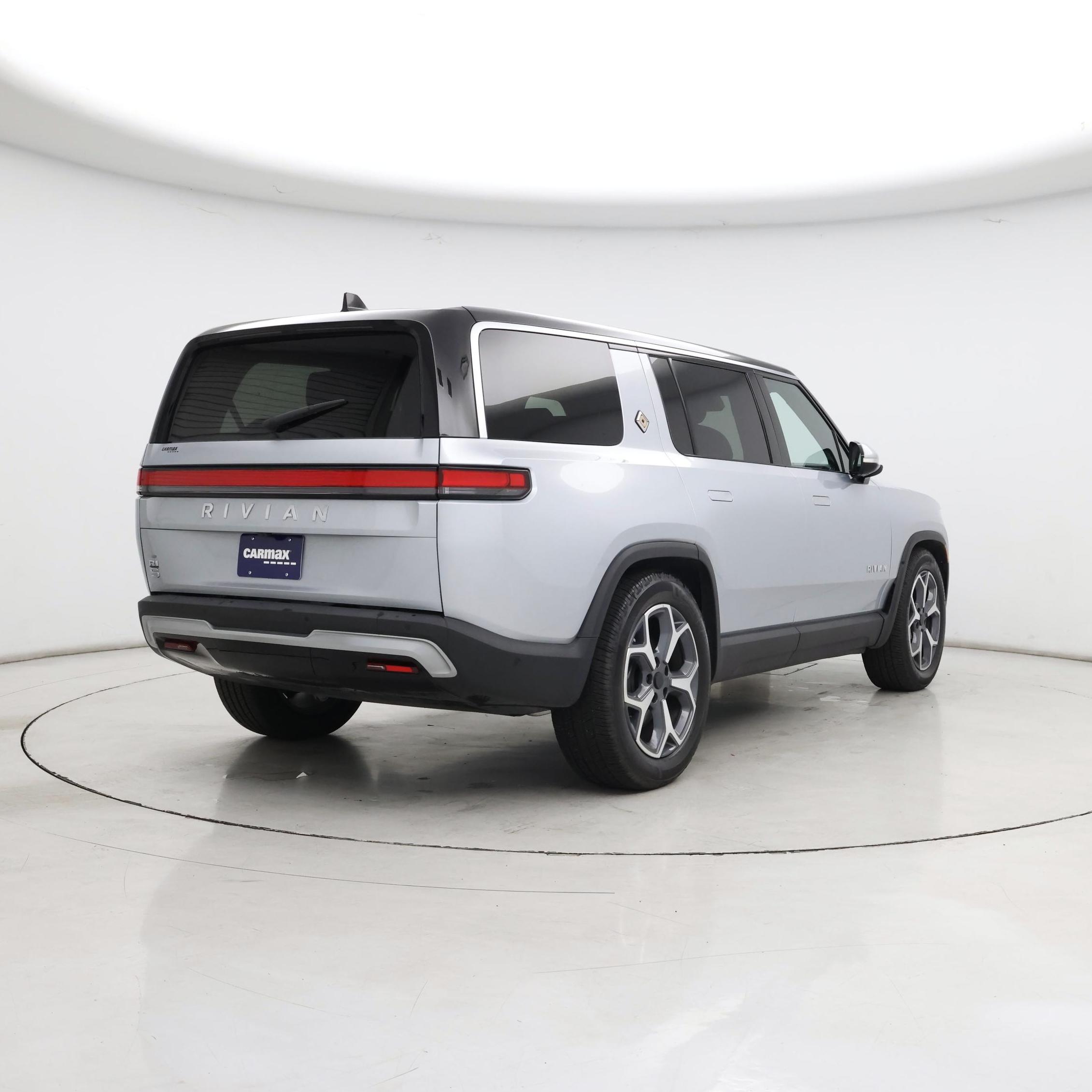 Thumbnail: 2023 Rivian R1S - 8