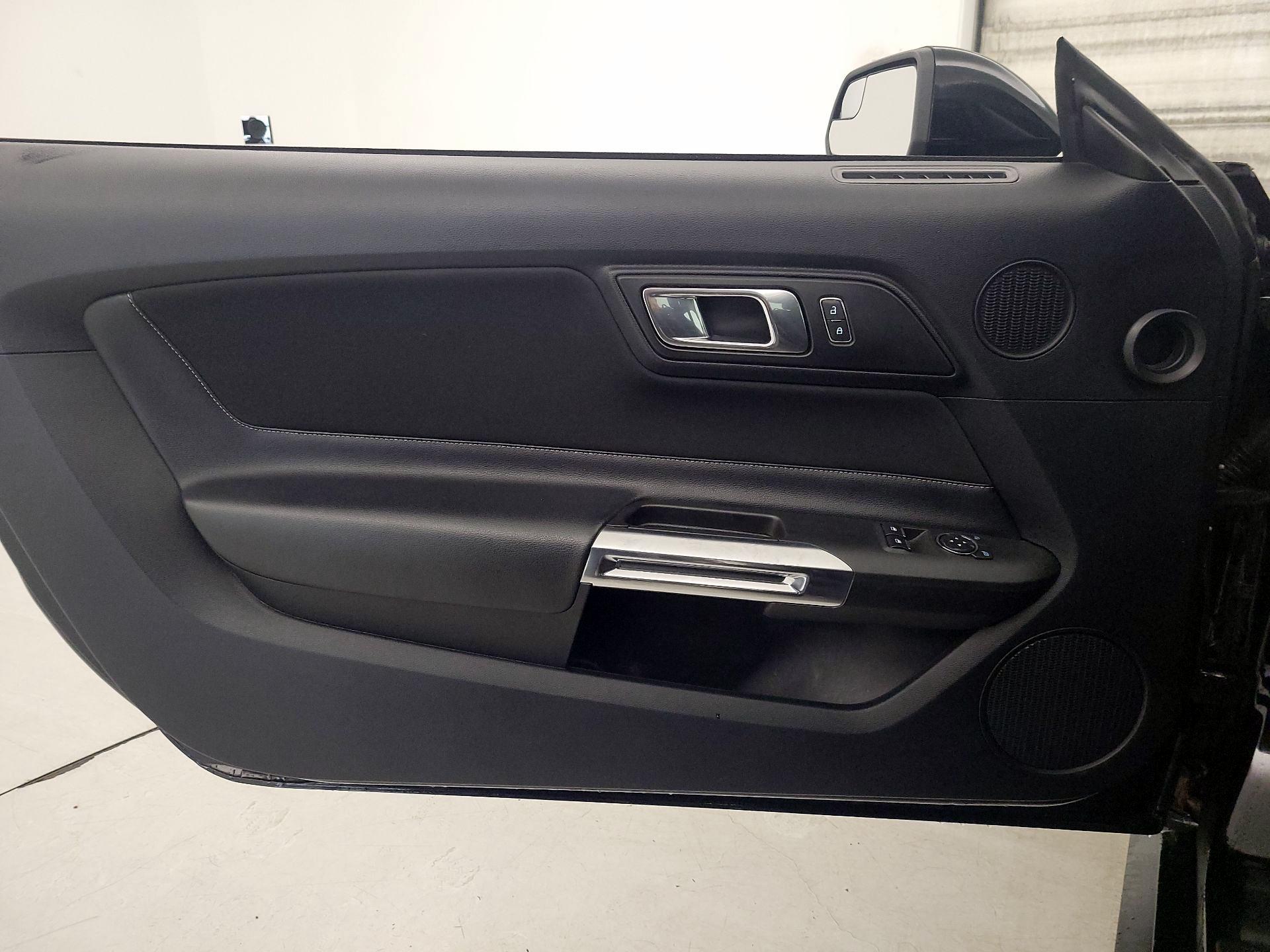 Thumbnail: 2019 Ford Mustang - 12