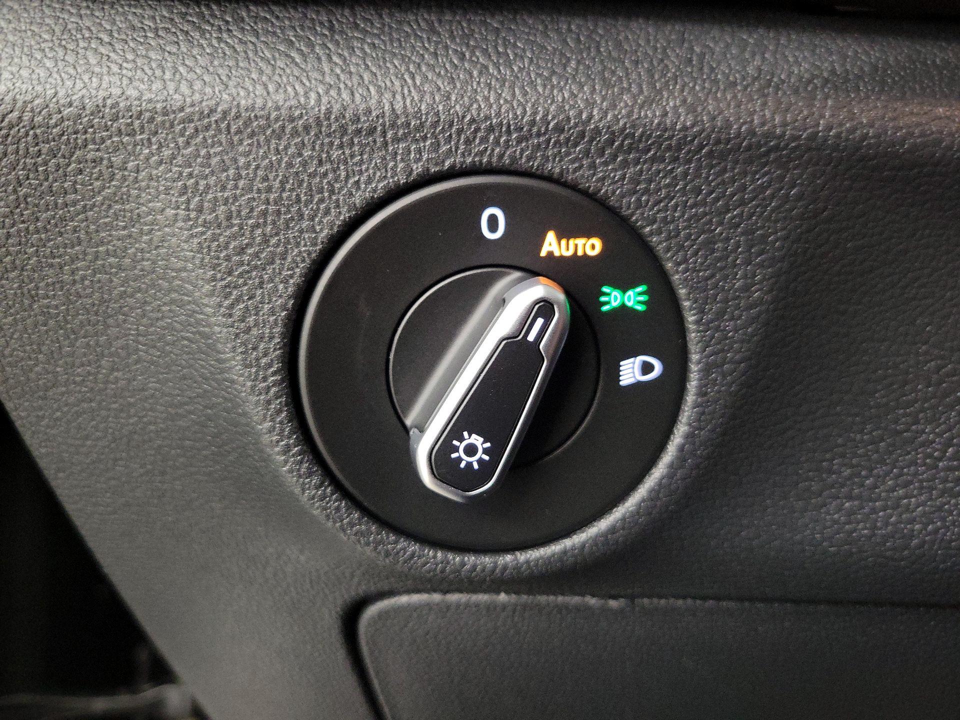 Thumbnail: 2025 Volkswagen Jetta - 13