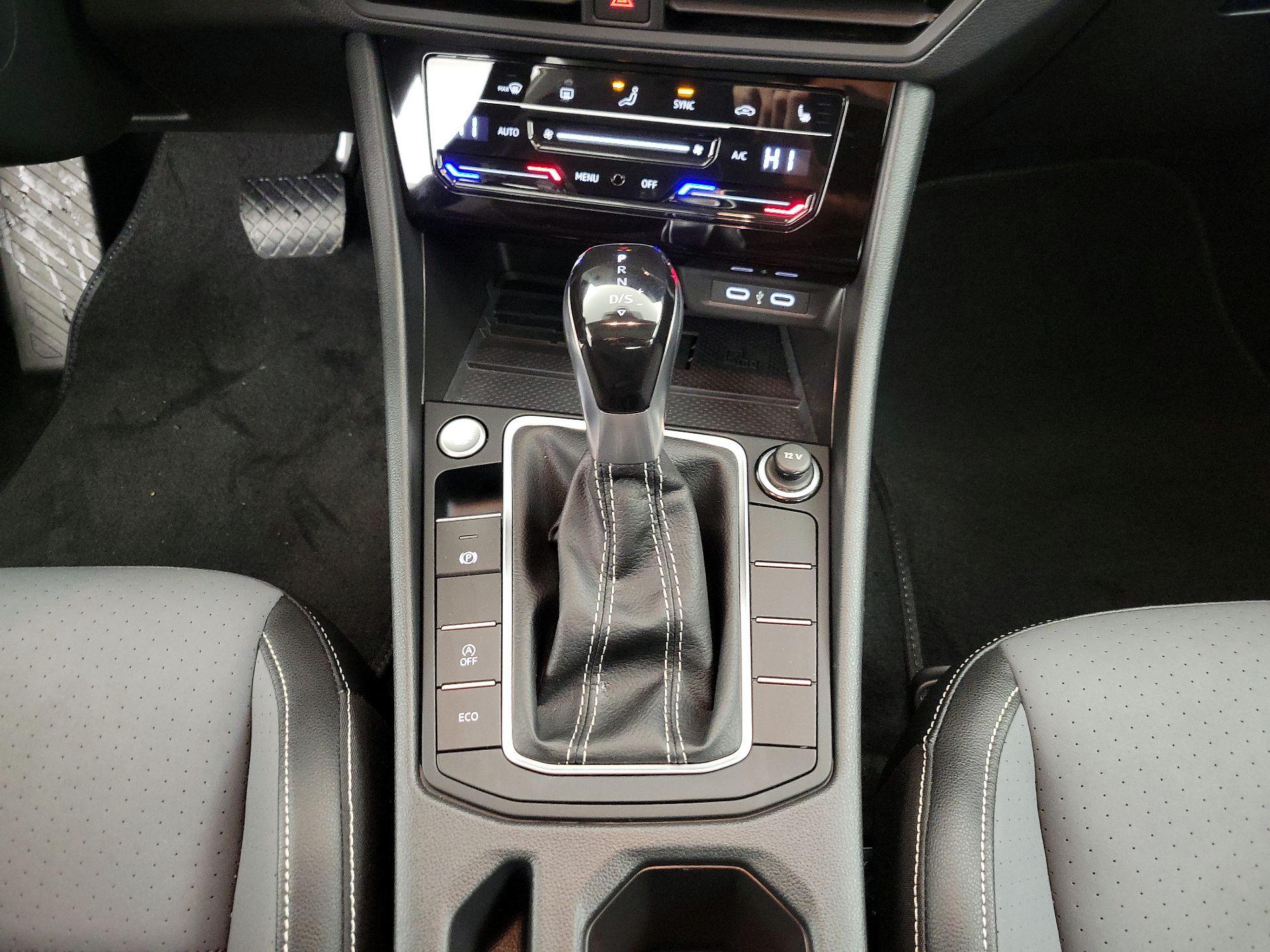 Thumbnail: 2025 Volkswagen Jetta - 17