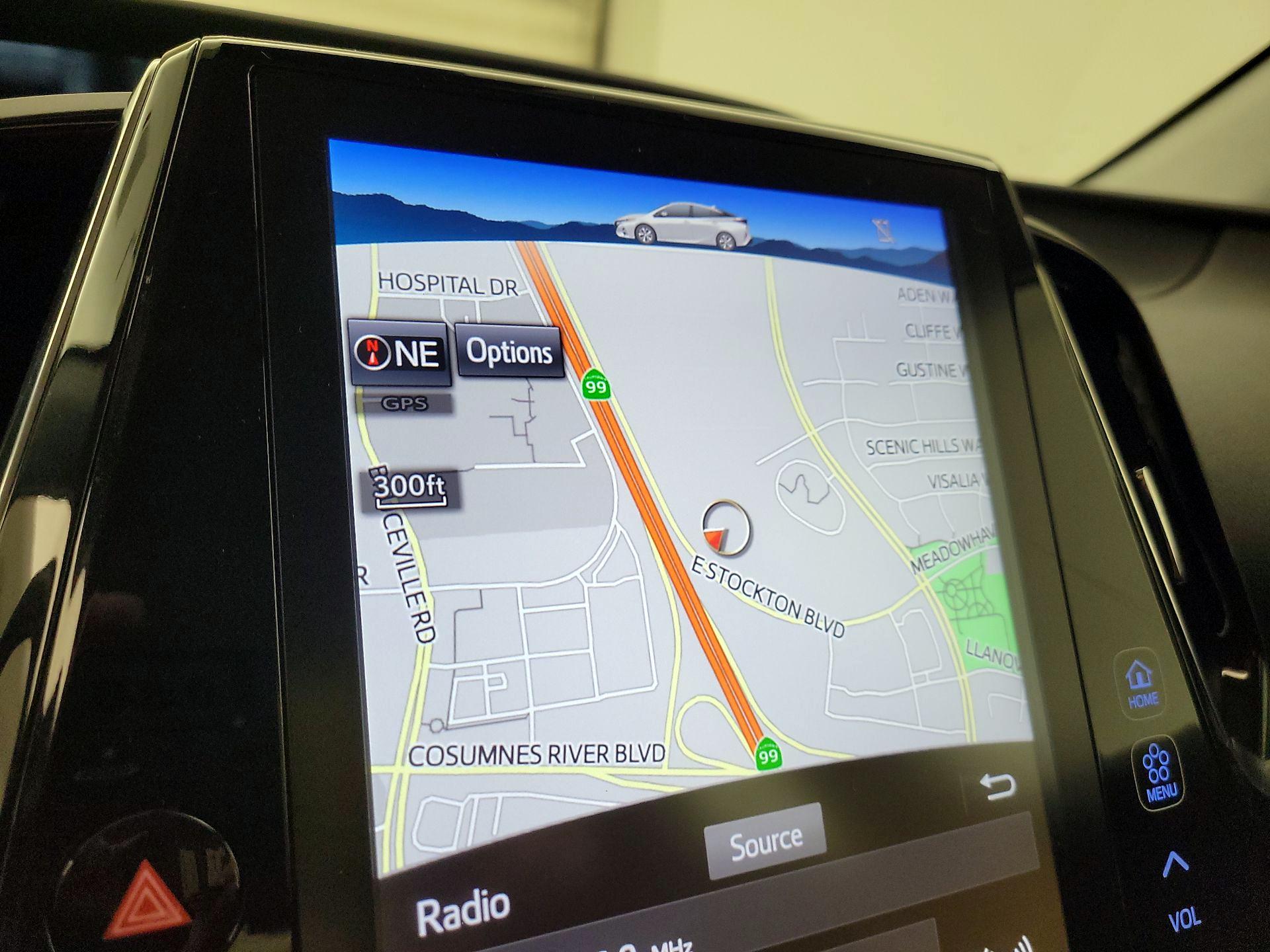 Thumbnail: 2020 Toyota Prius Prime - 14