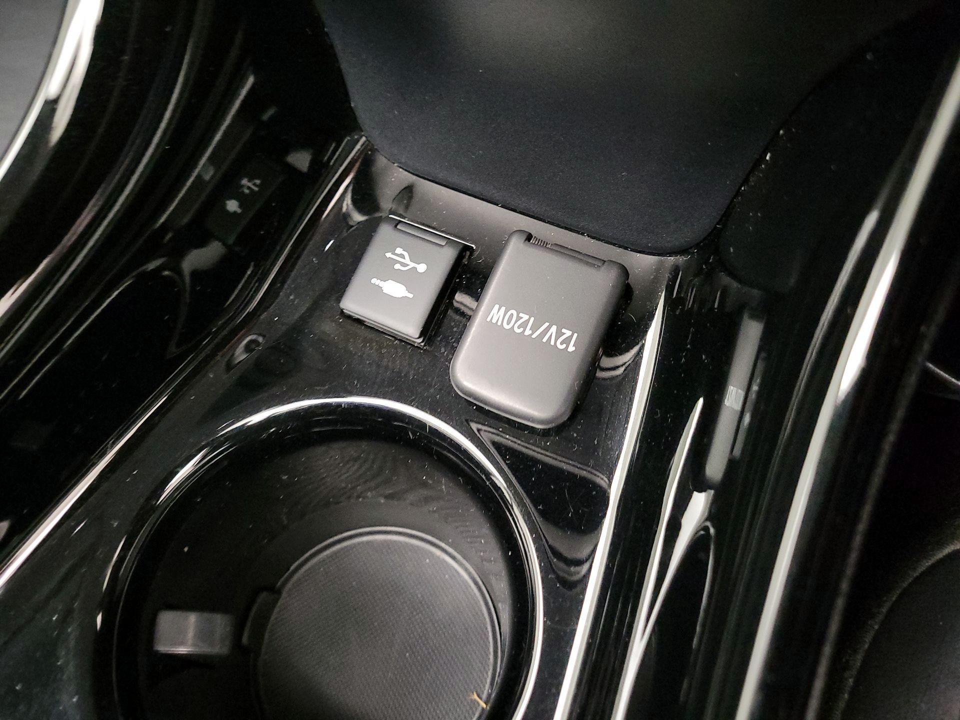 Thumbnail: 2020 Toyota Prius Prime - 19