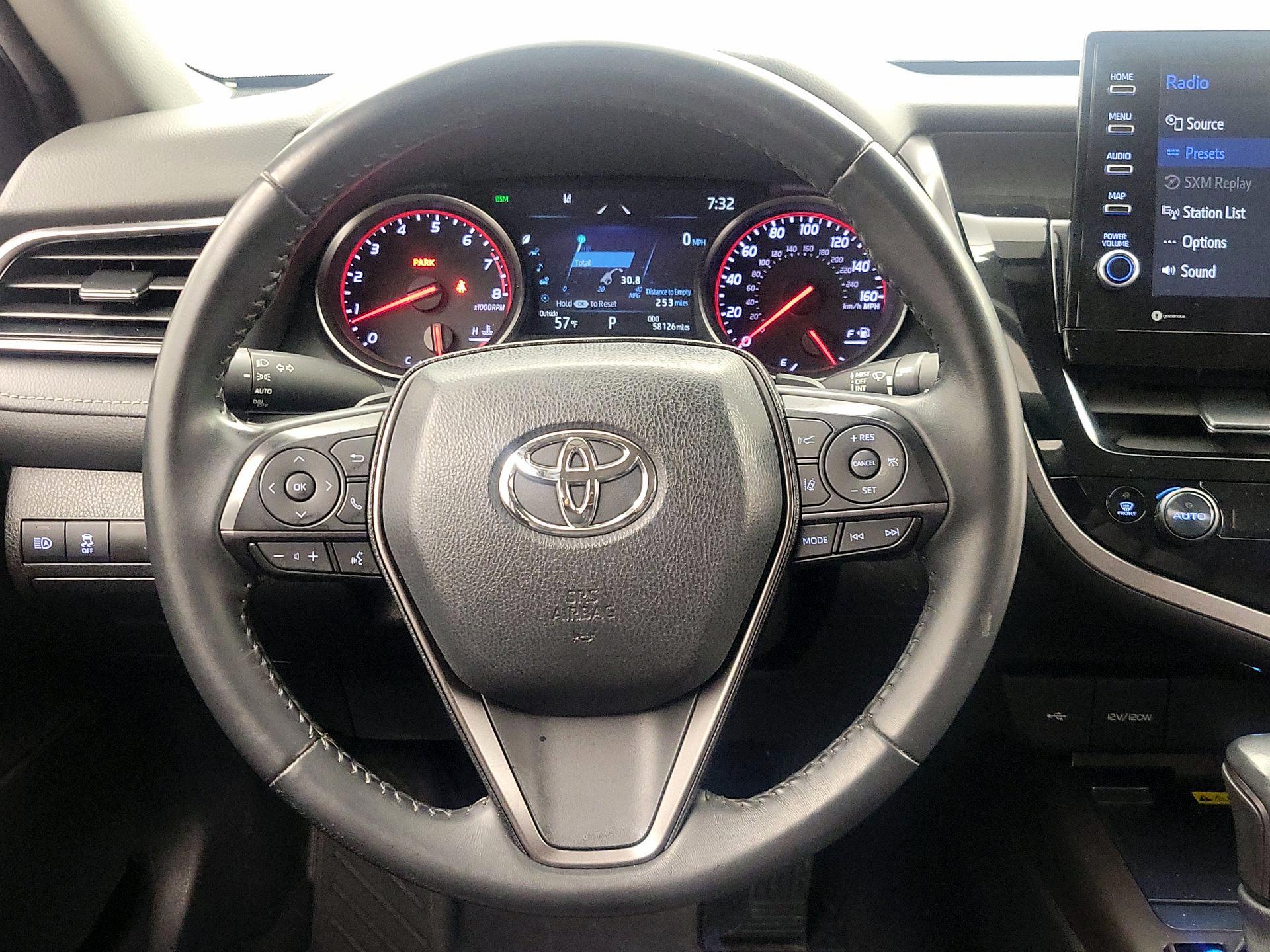 Thumbnail: 2022 Toyota Camry - 10