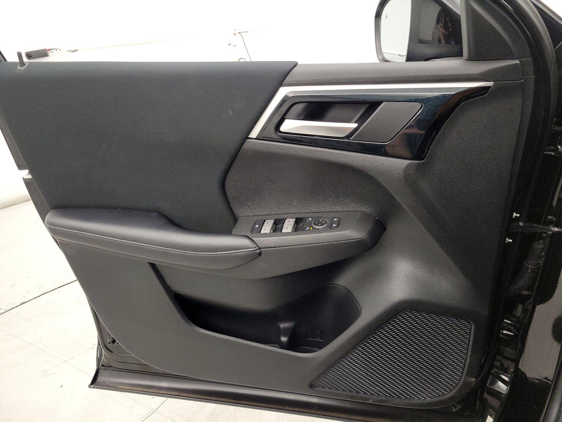 Thumbnail: 2022 Mitsubishi Outlander - 12