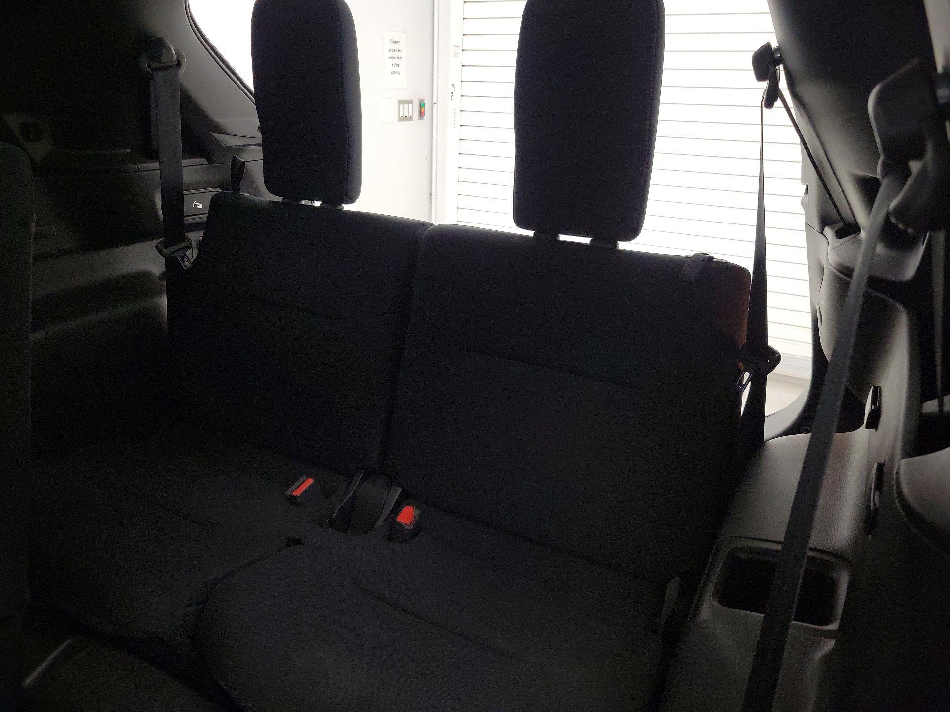 Thumbnail: 2022 Mitsubishi Outlander - 20