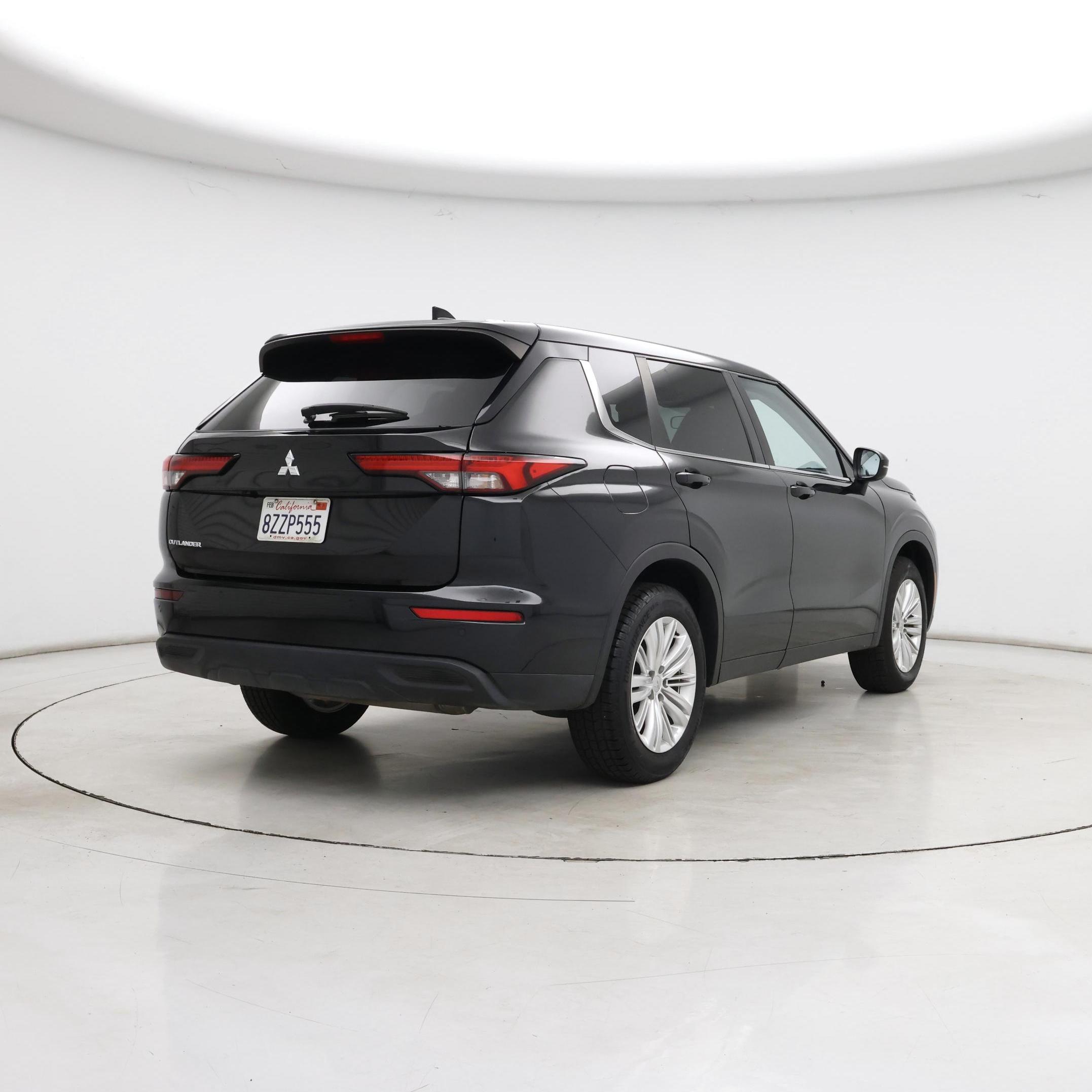 Thumbnail: 2022 Mitsubishi Outlander - 8