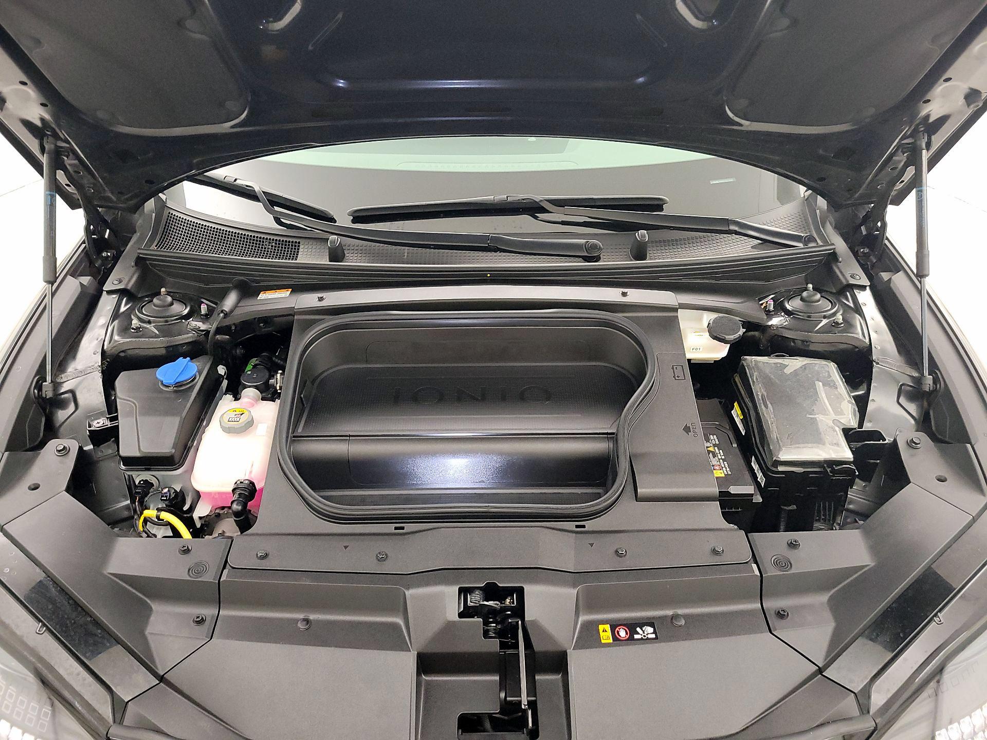 Thumbnail: 2023 Hyundai Ioniq 6 - 20