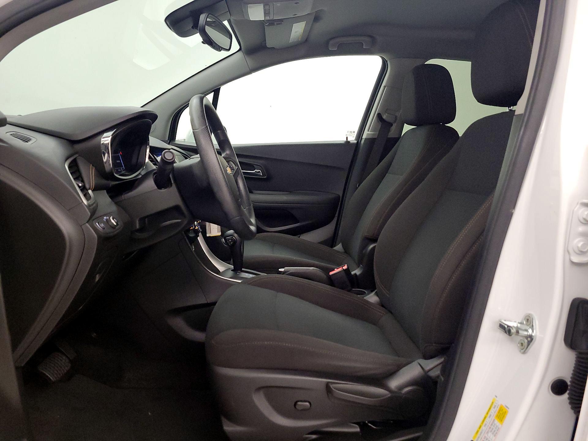 Thumbnail: 2018 Chevrolet Trax - 11