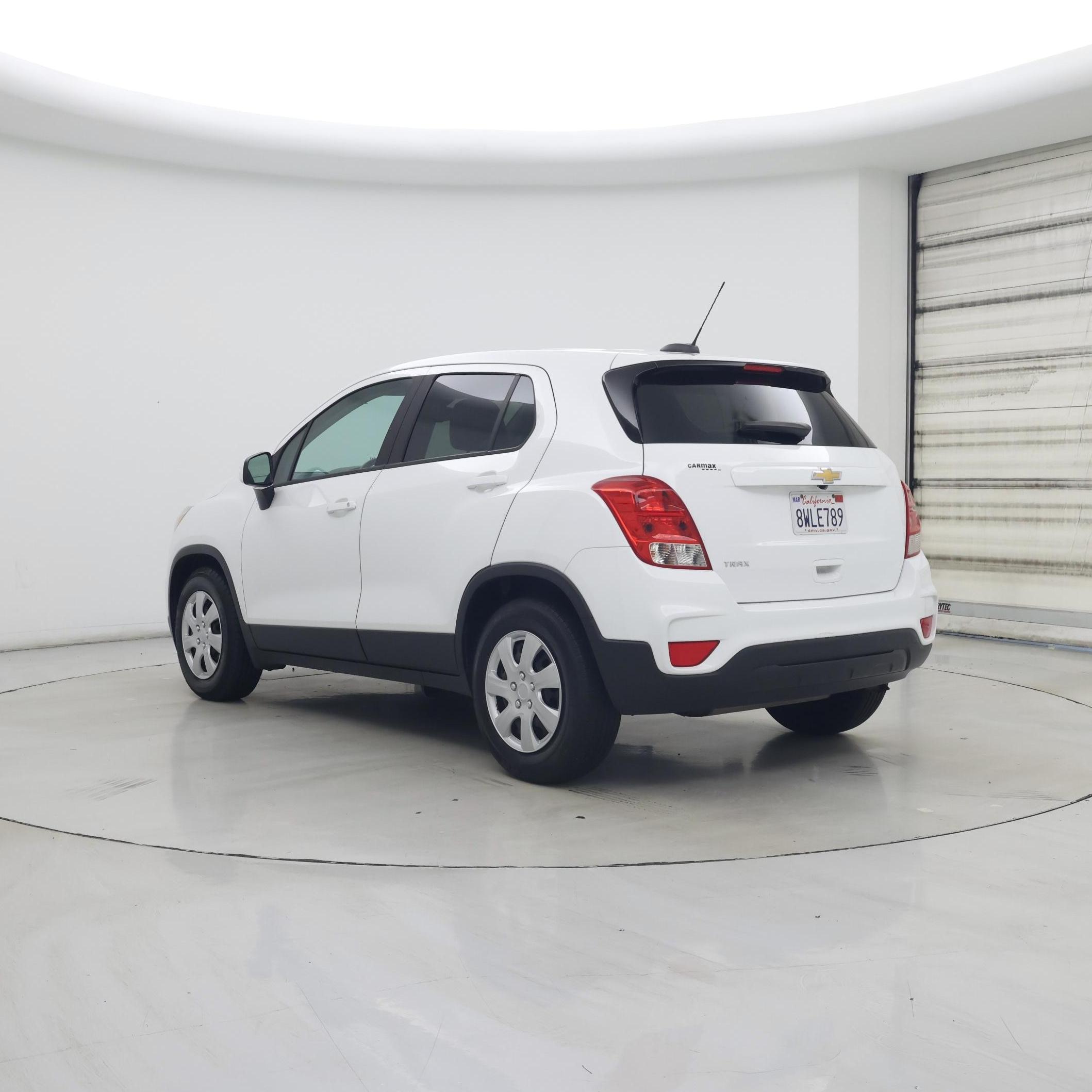 Thumbnail: 2018 Chevrolet Trax - 2