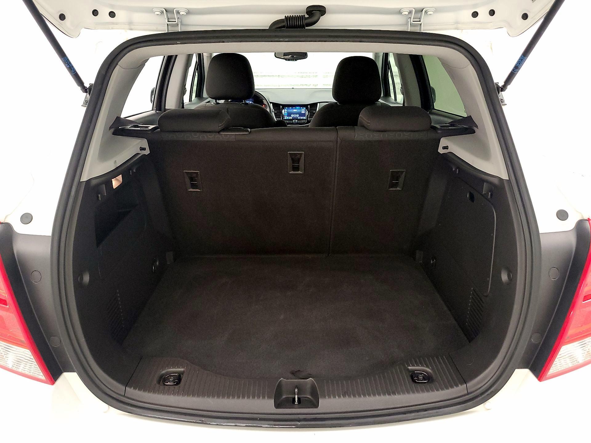 Thumbnail: 2018 Chevrolet Trax - 19