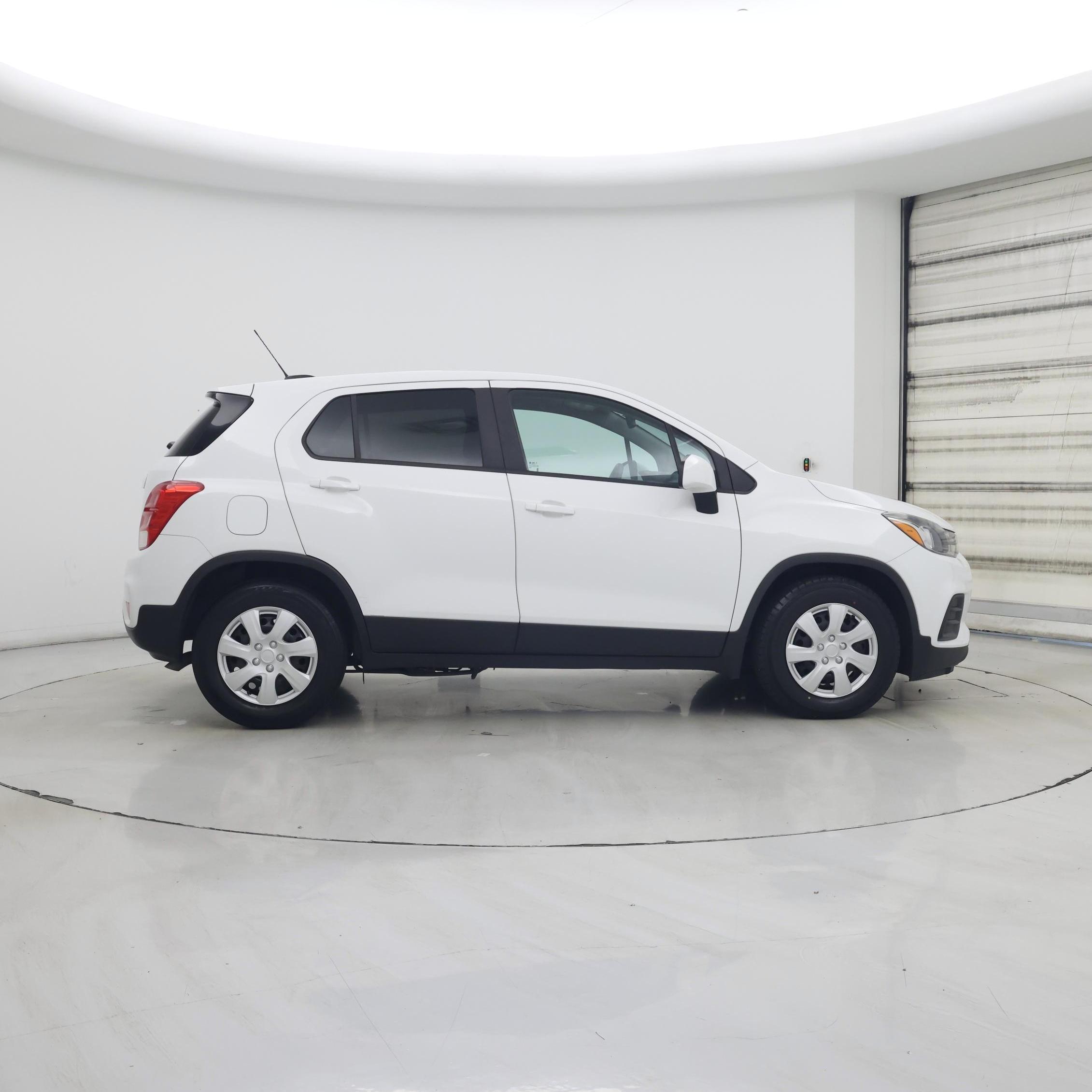 Thumbnail: 2018 Chevrolet Trax - 7