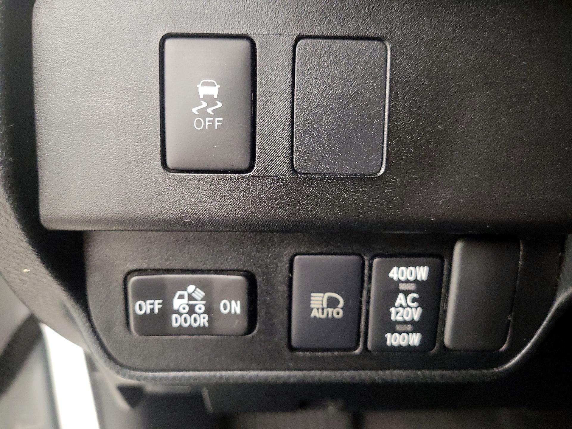 Thumbnail: 2021 Toyota Tacoma - 13