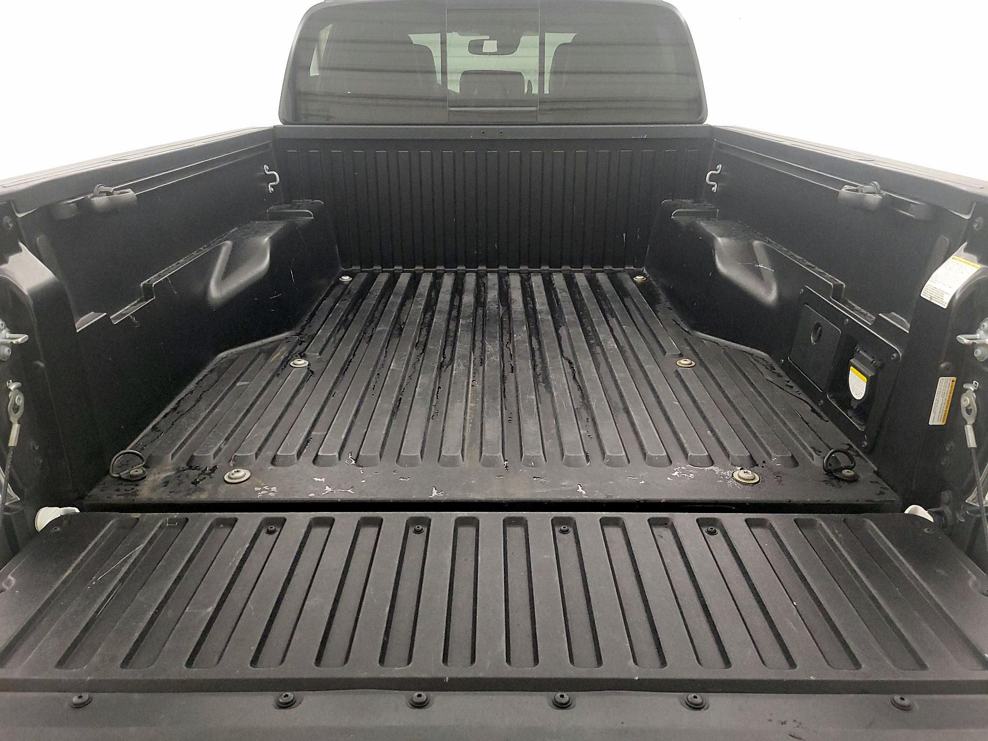 Thumbnail: 2021 Toyota Tacoma - 19