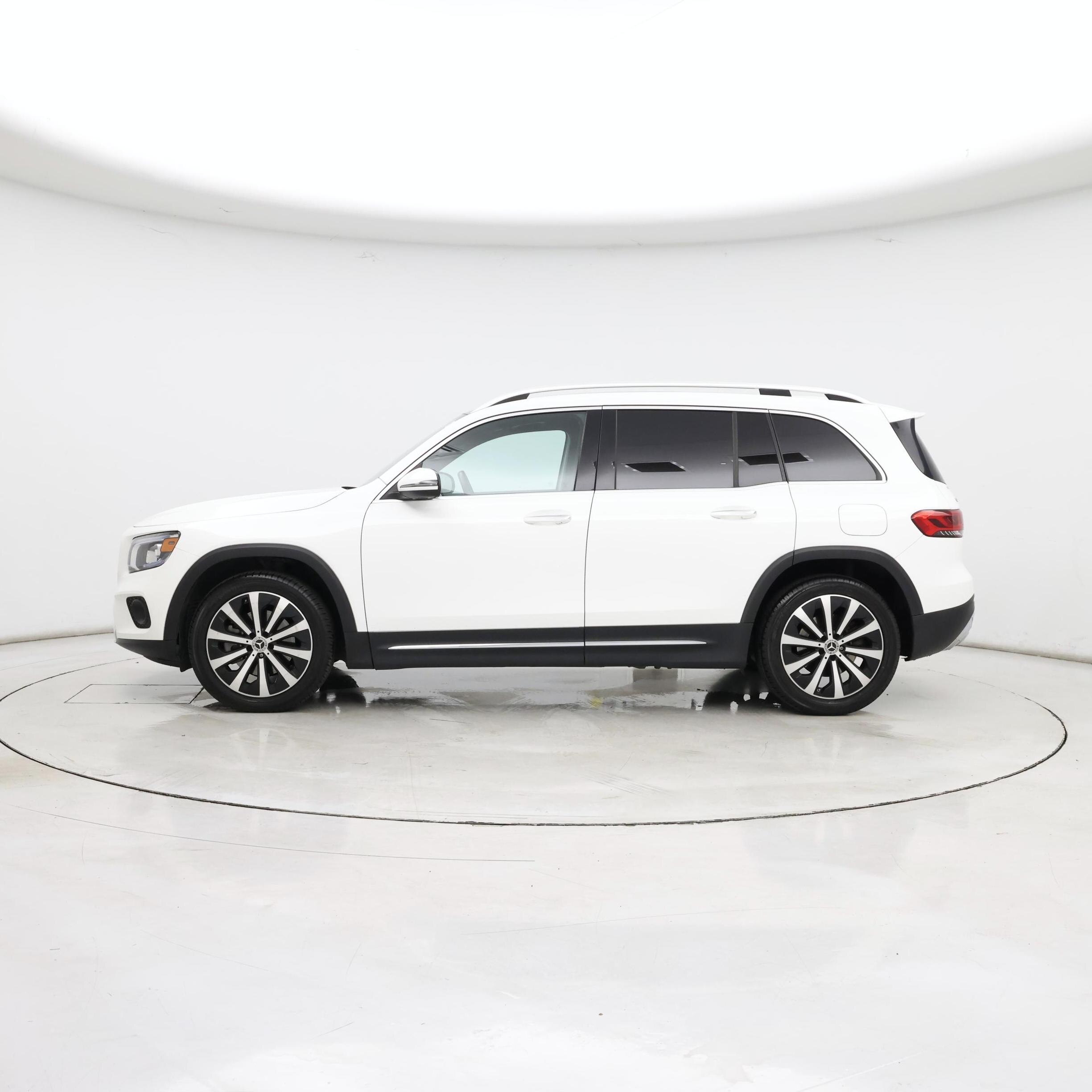 Thumbnail: 2020 Mercedes-Benz GLB - 3