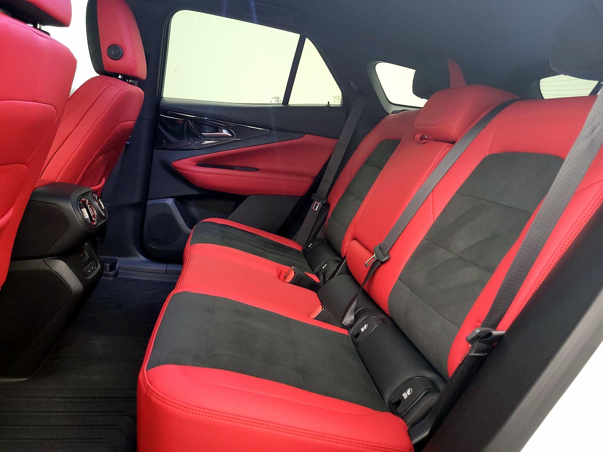 Thumbnail: 2024 Chevrolet Blazer EV - 18