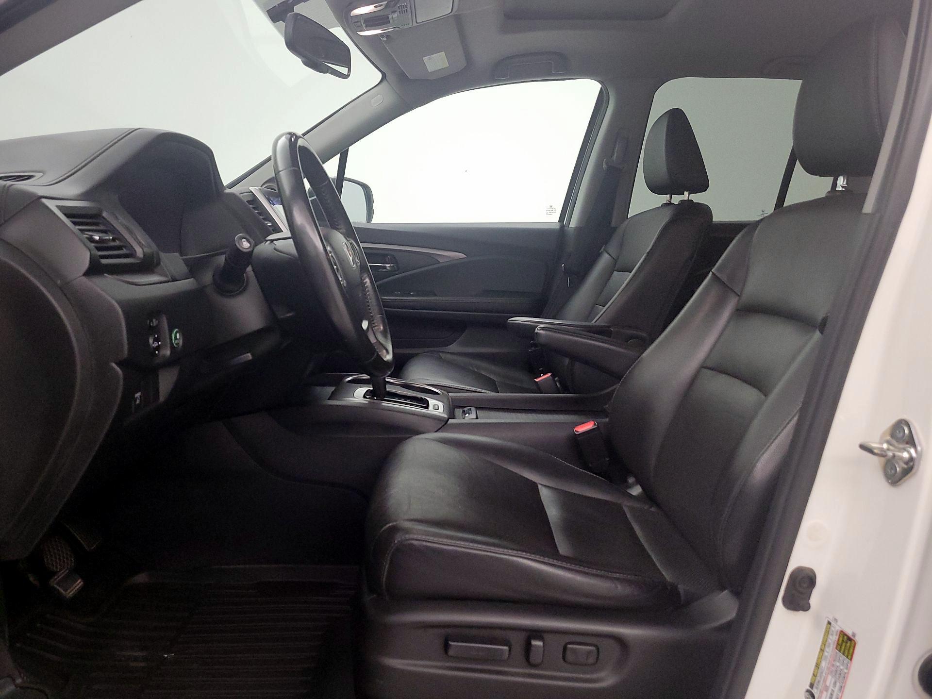 Thumbnail: 2019 Honda Ridgeline - 11