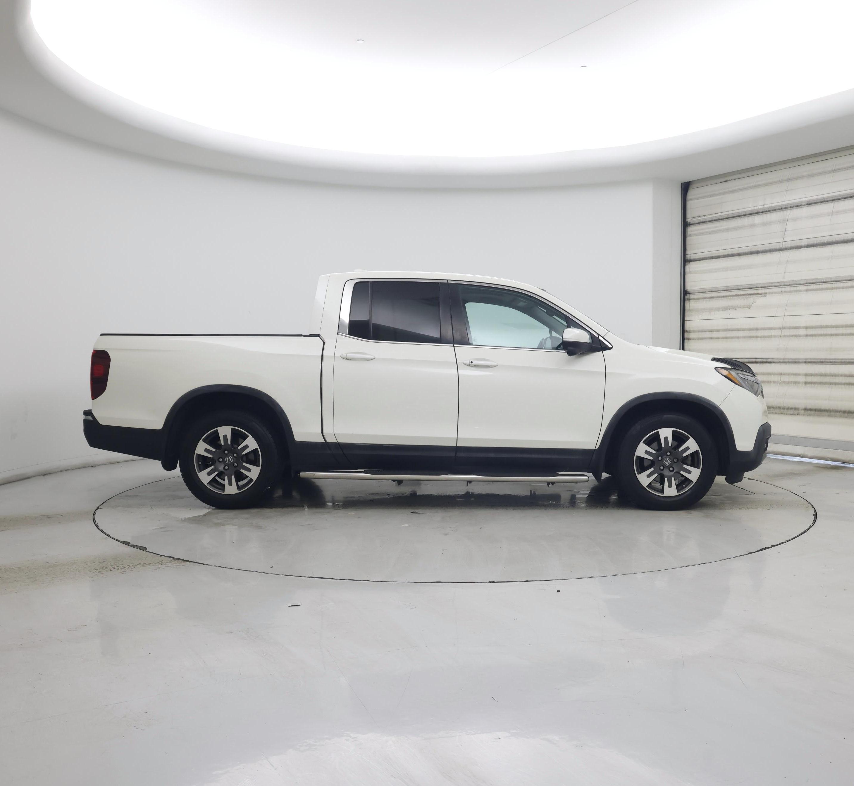 Thumbnail: 2019 Honda Ridgeline - 7