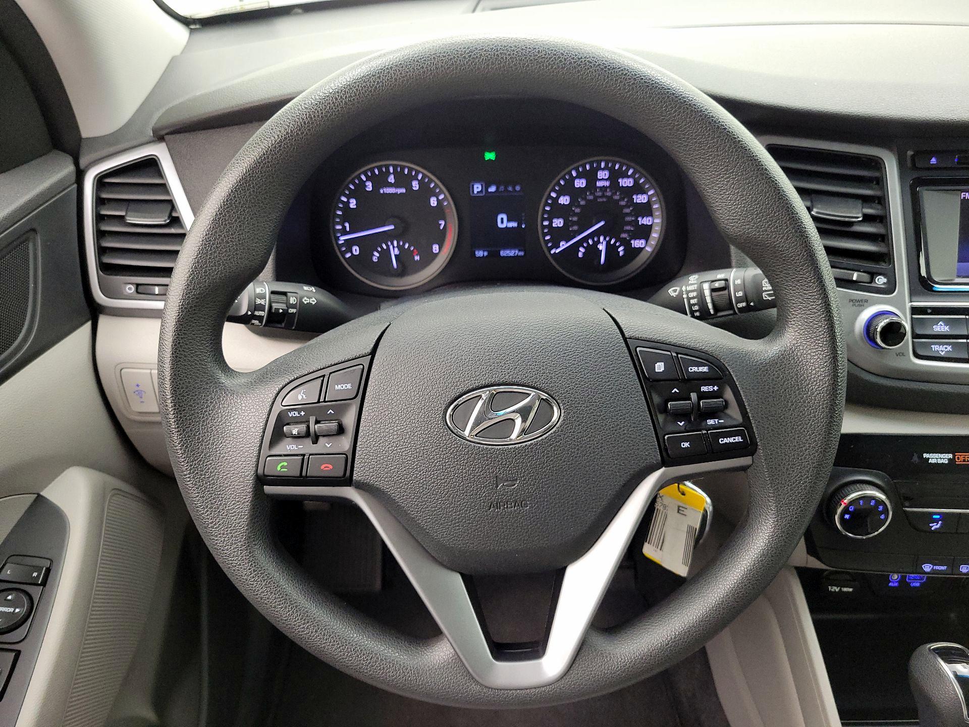 Thumbnail: 2016 Hyundai Tucson - 10