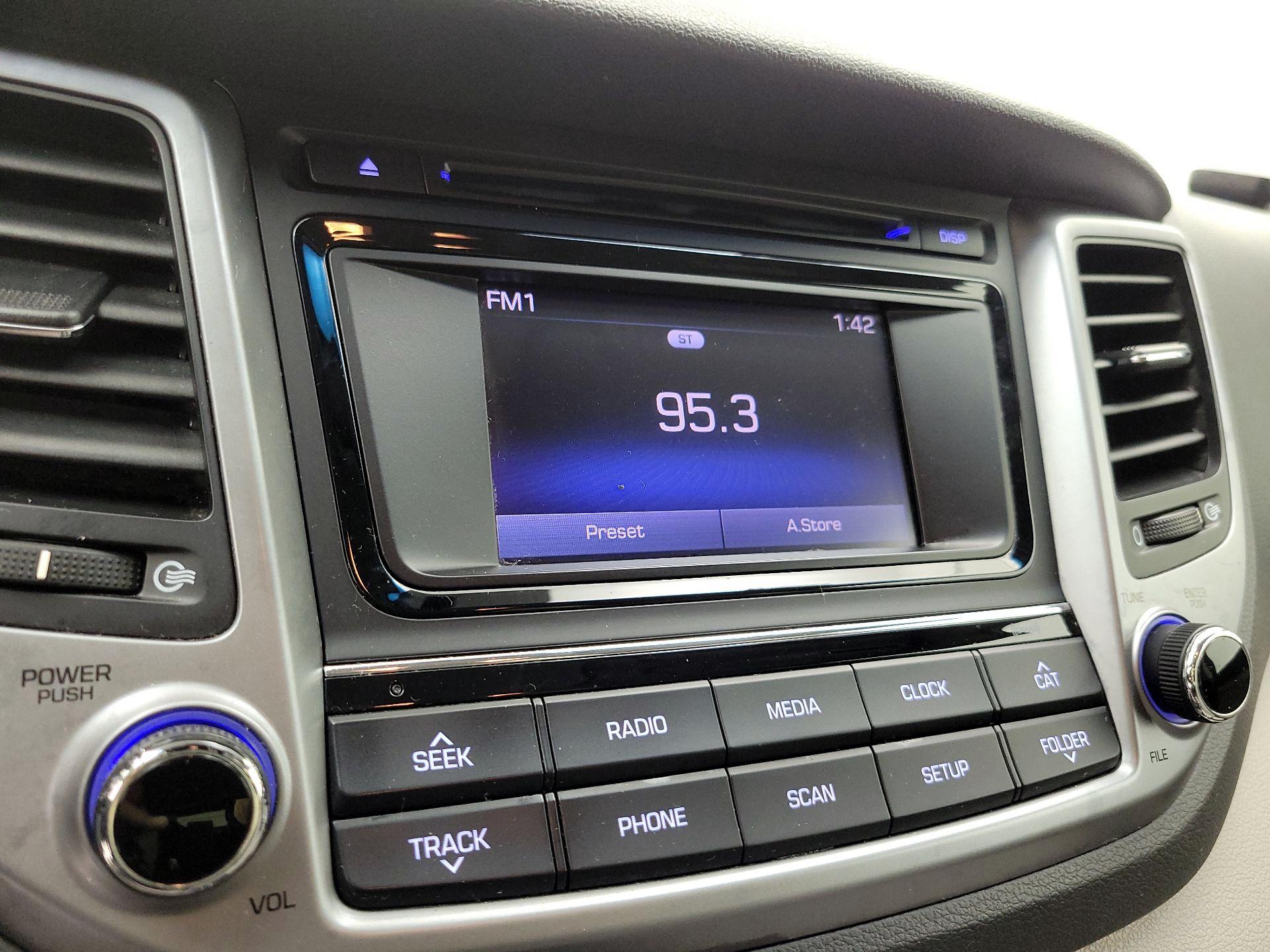 Thumbnail: 2016 Hyundai Tucson - 15