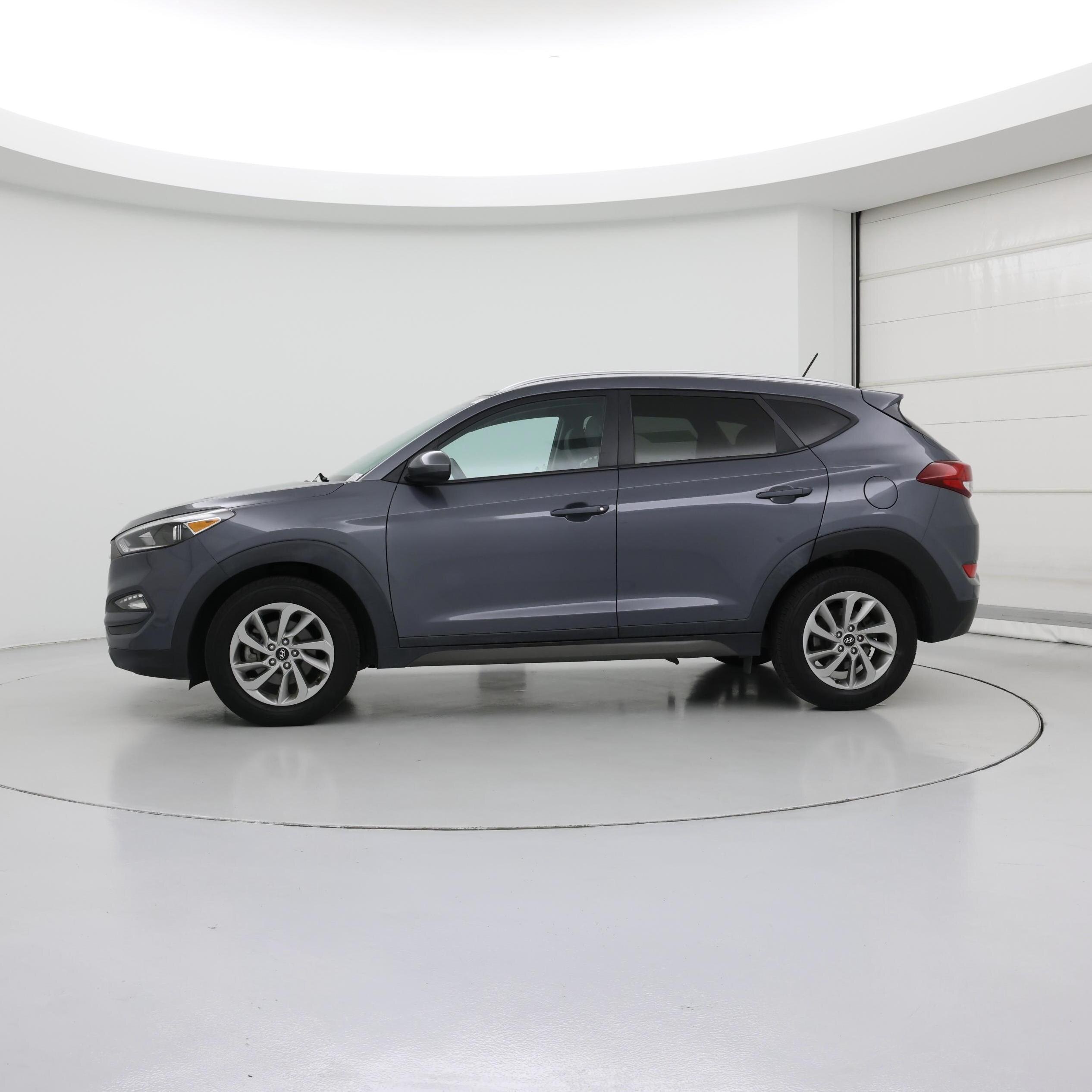 Thumbnail: 2016 Hyundai Tucson - 3