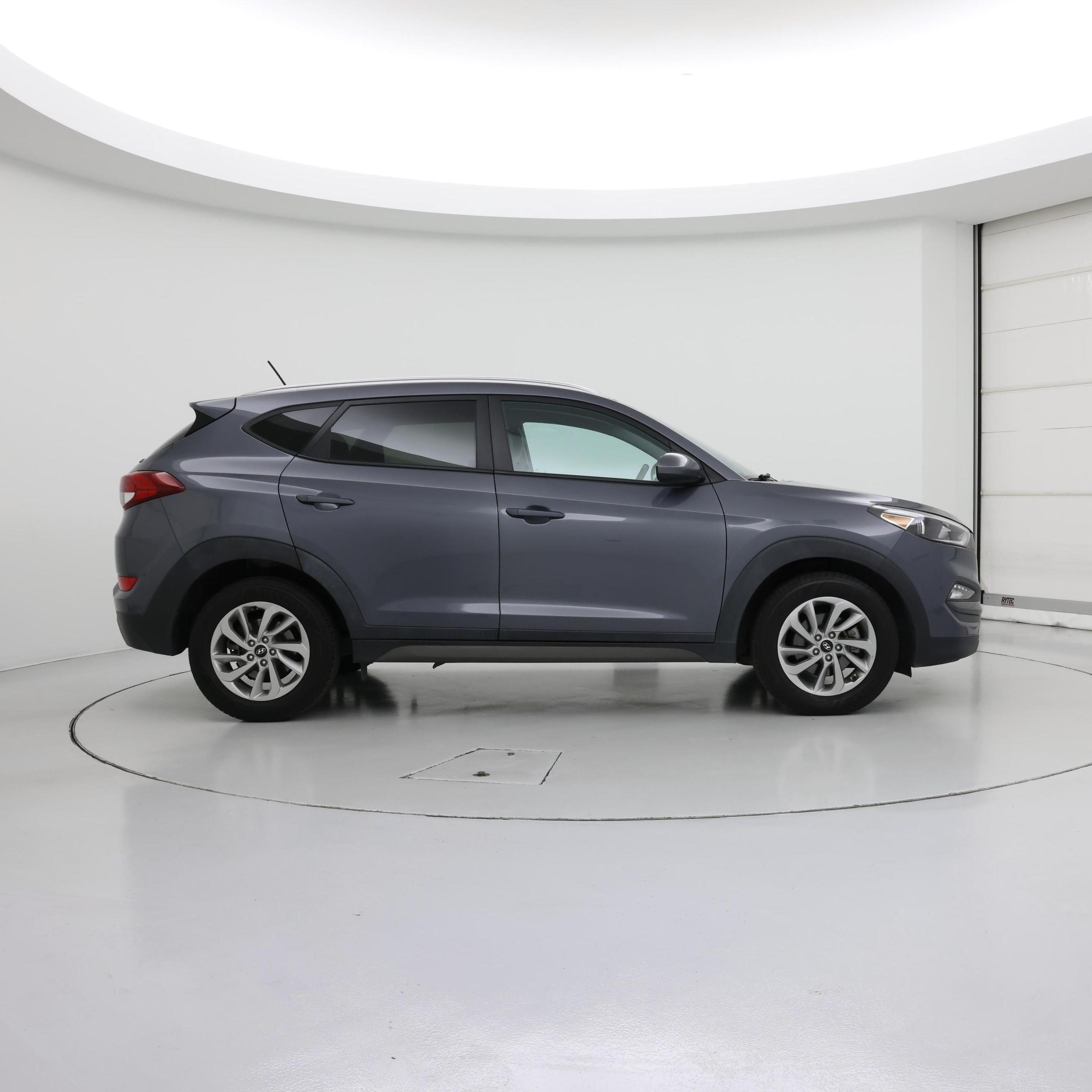 Thumbnail: 2016 Hyundai Tucson - 7
