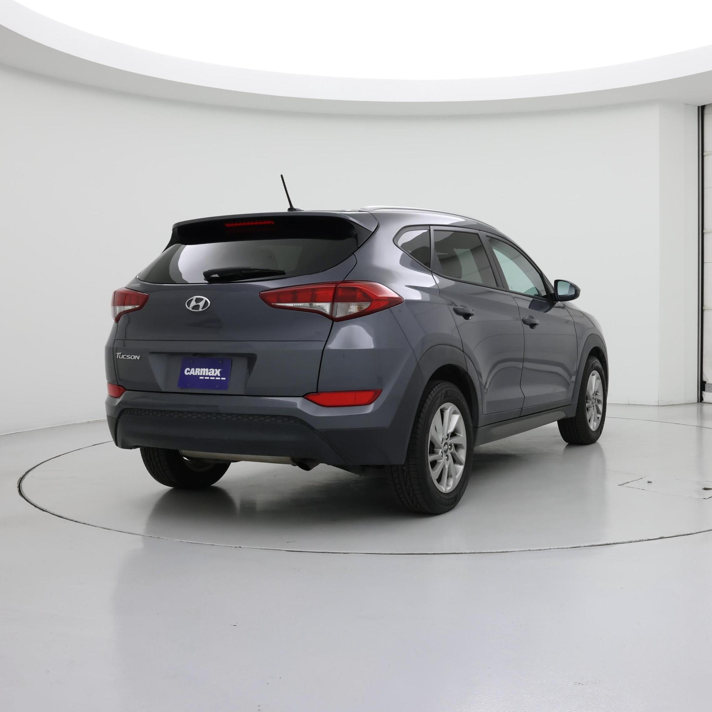 Thumbnail: 2016 Hyundai Tucson - 8