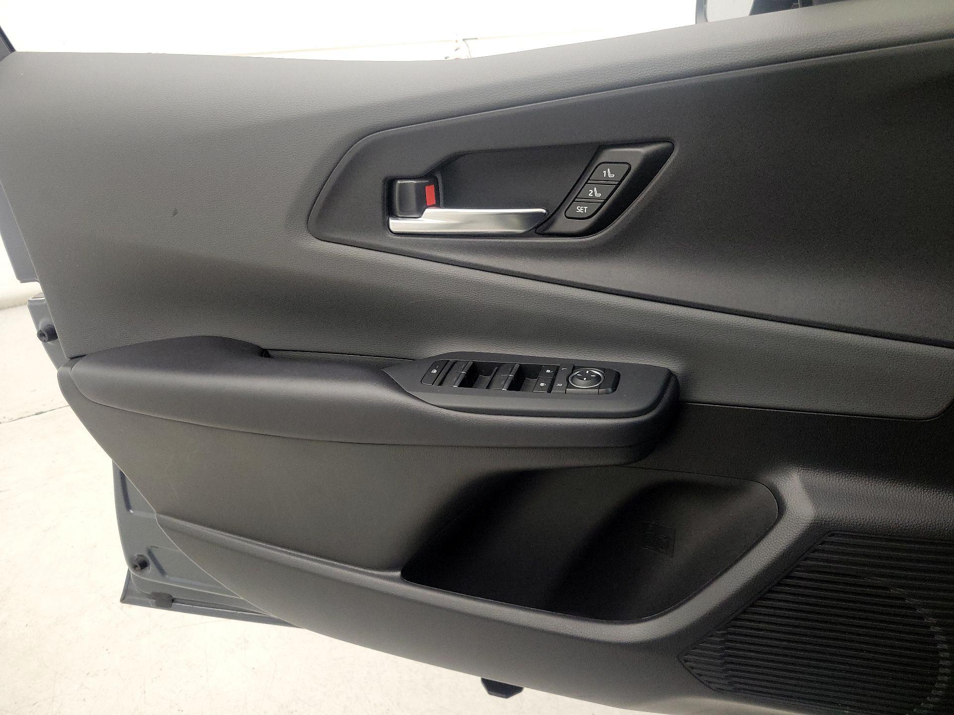 Thumbnail: 2025 Toyota Prius - 12