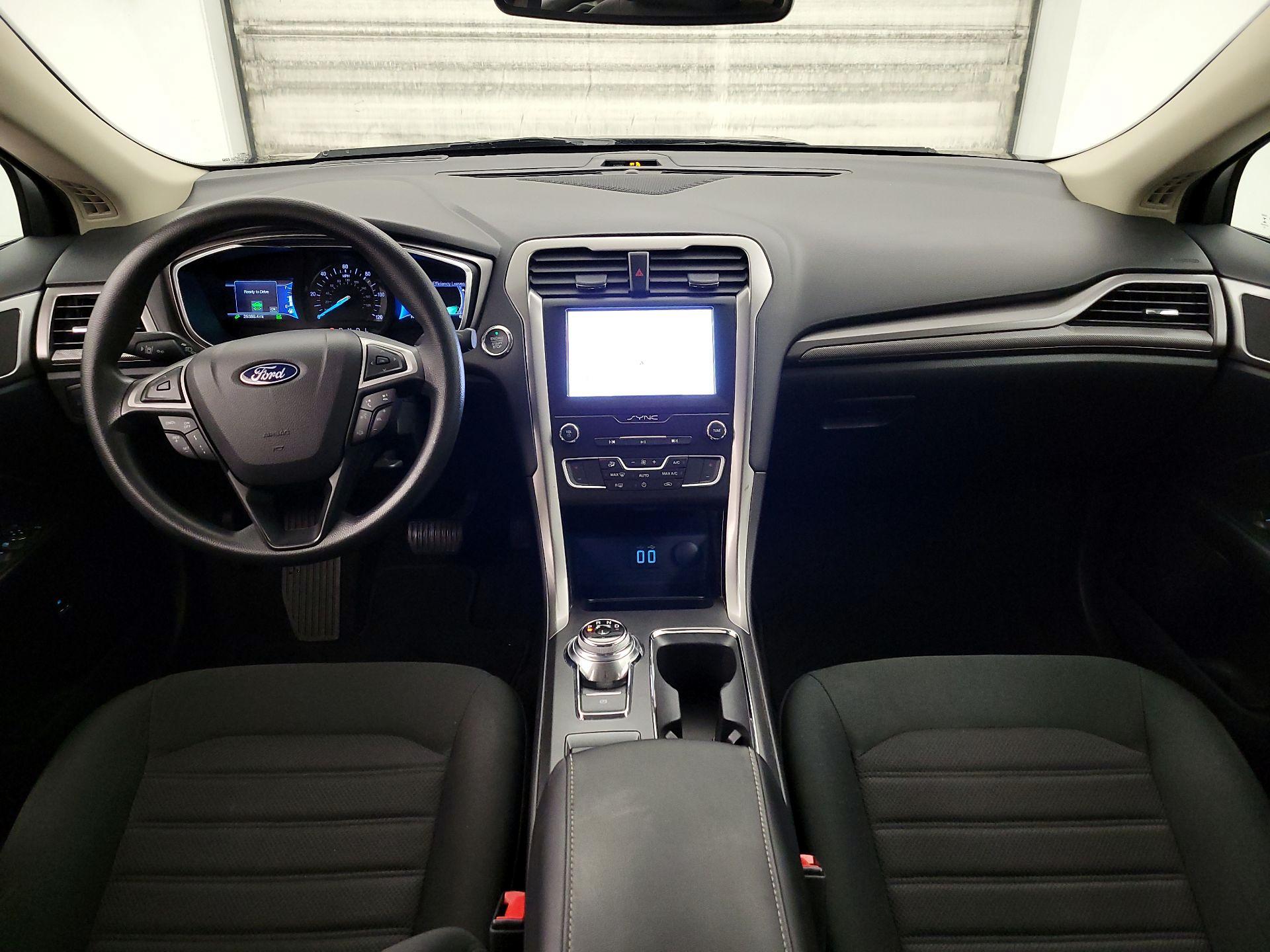 Thumbnail: 2020 Ford Fusion - 9