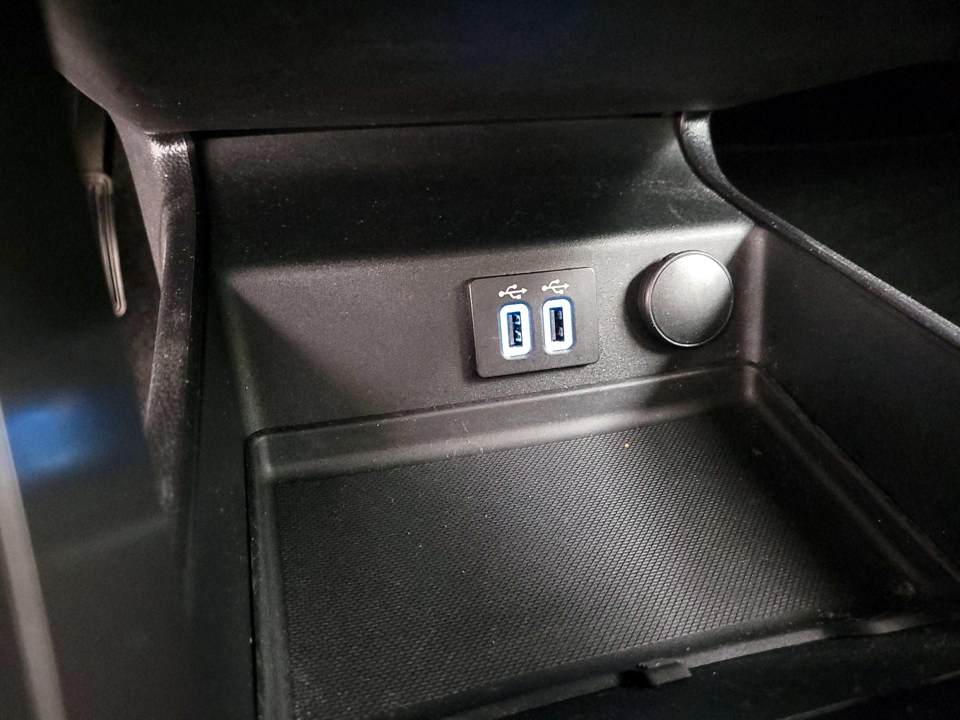 Thumbnail: 2020 Ford Fusion - 19