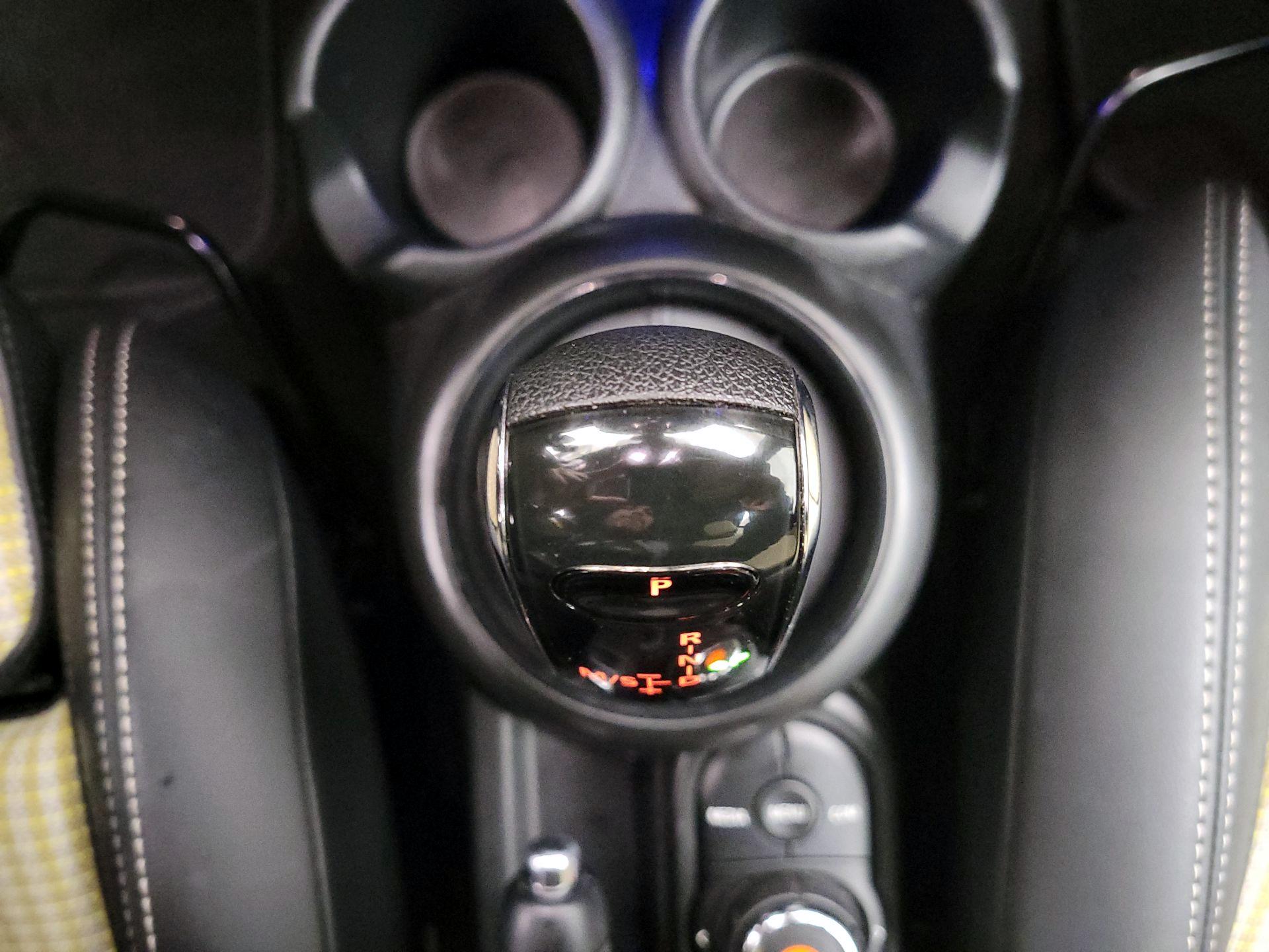 Thumbnail: 2022 MINI Cooper - 17