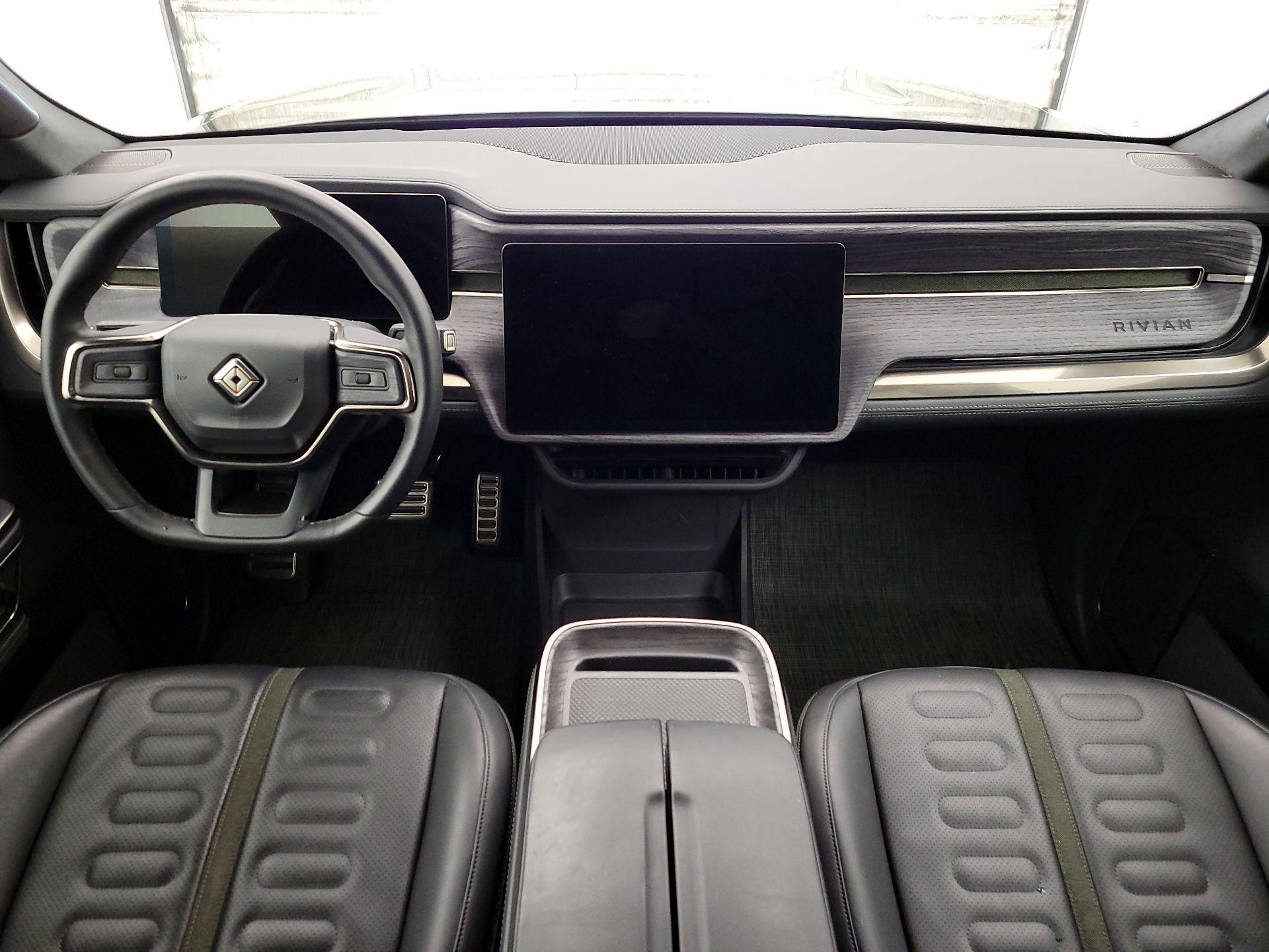 Thumbnail: 2022 Rivian R1T - 9