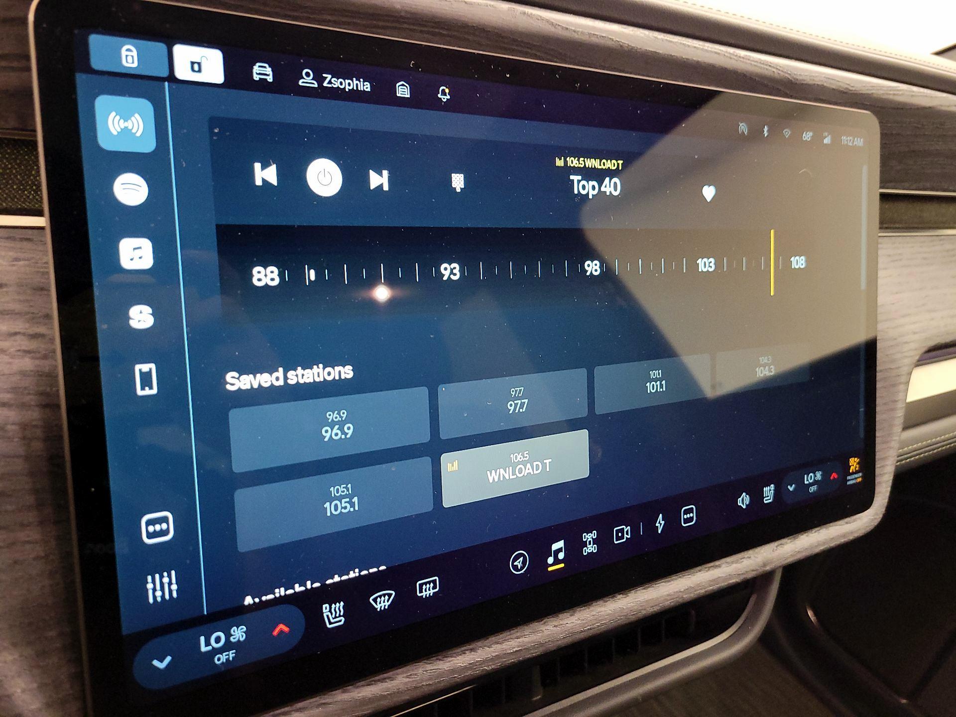 Thumbnail: 2022 Rivian R1T - 15