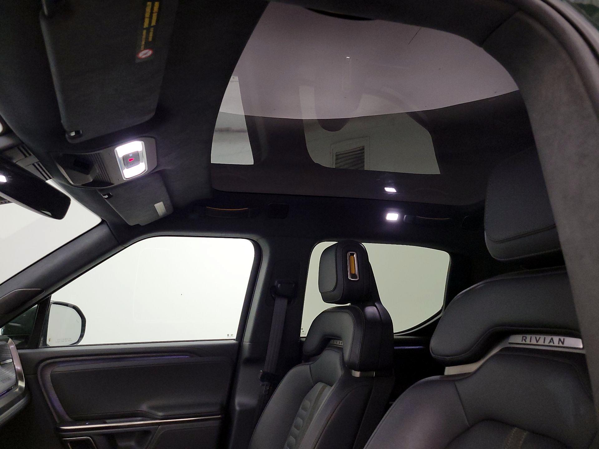 Thumbnail: 2022 Rivian R1T - 18