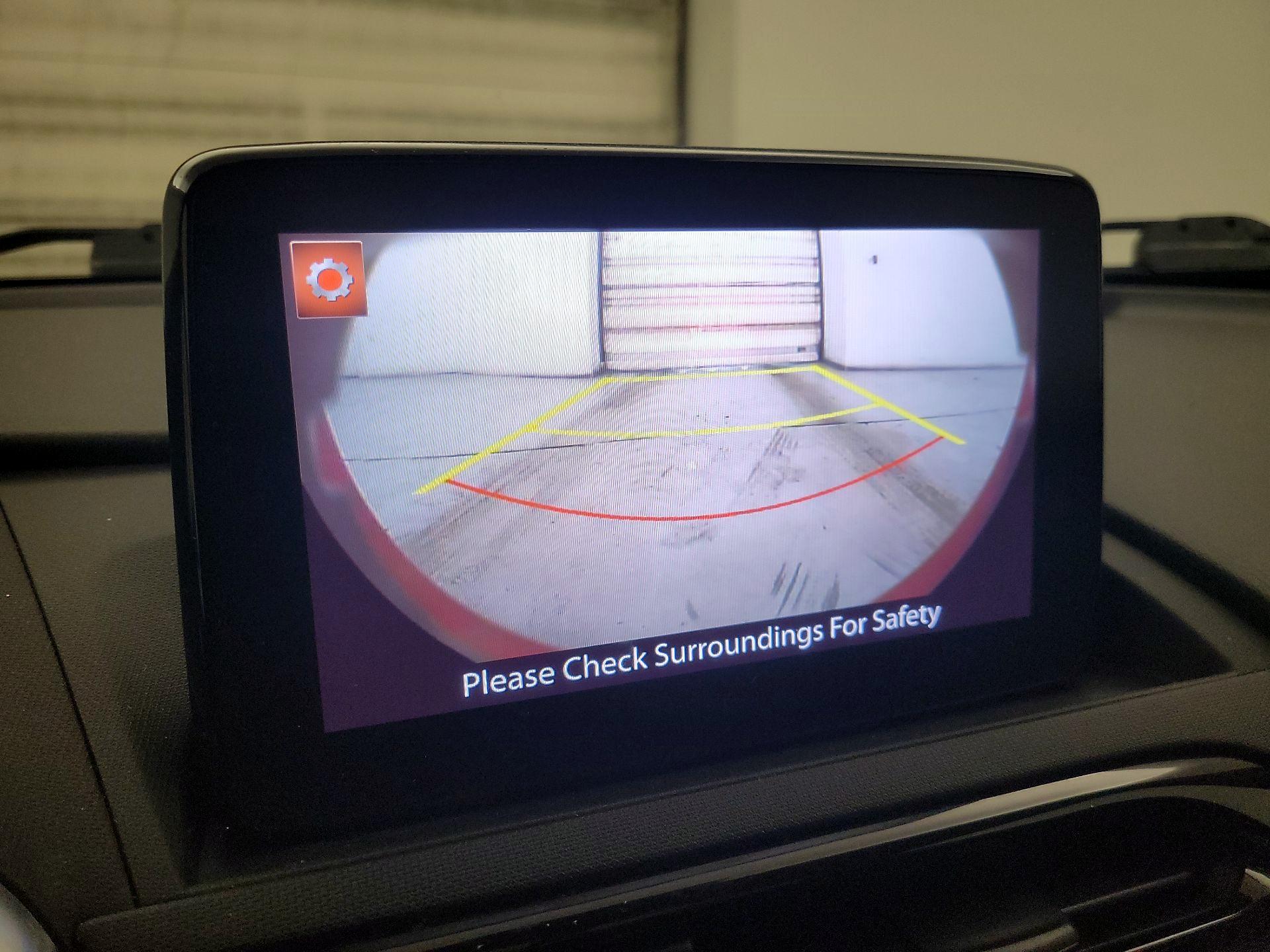 Thumbnail: 2021 Mazda MX-5 Miata - 14