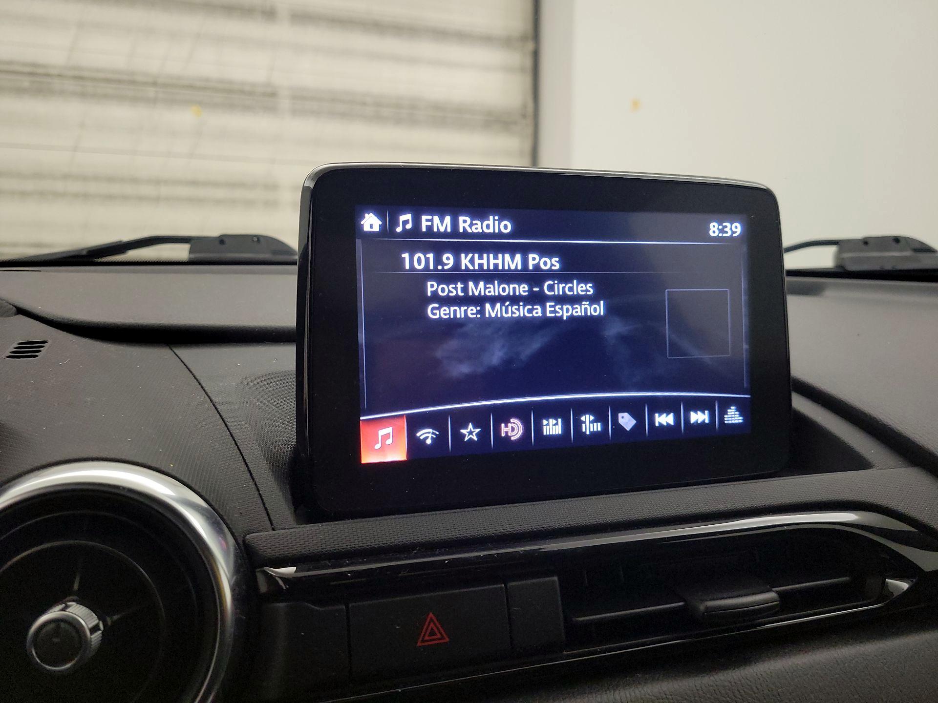 Thumbnail: 2021 Mazda MX-5 Miata - 15