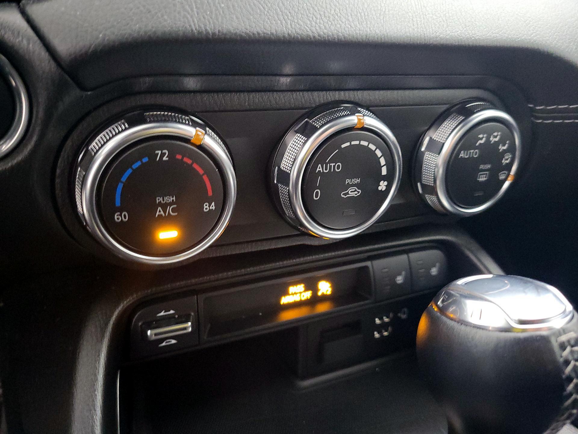 Thumbnail: 2021 Mazda MX-5 Miata - 16