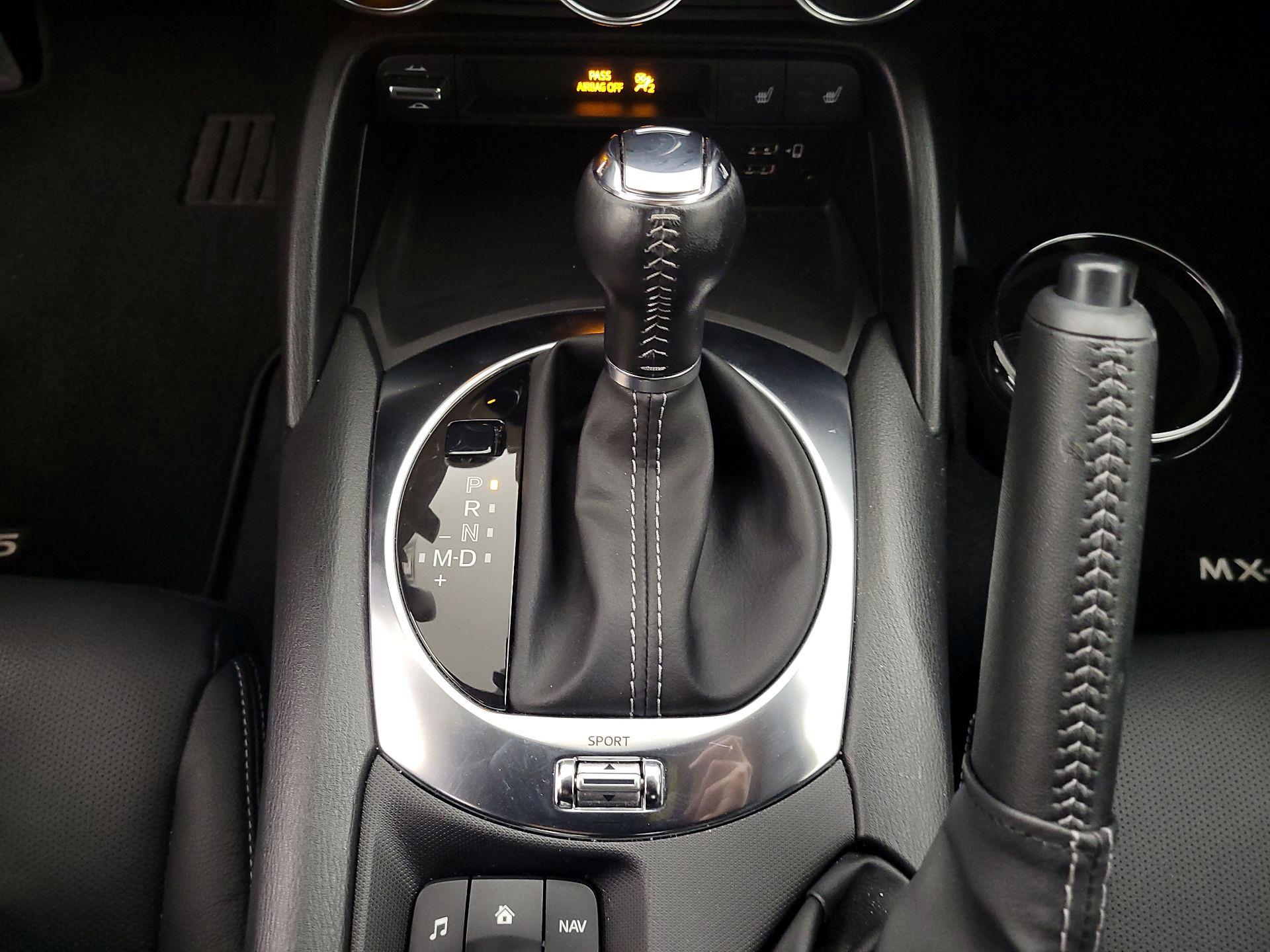 Thumbnail: 2021 Mazda MX-5 Miata - 17