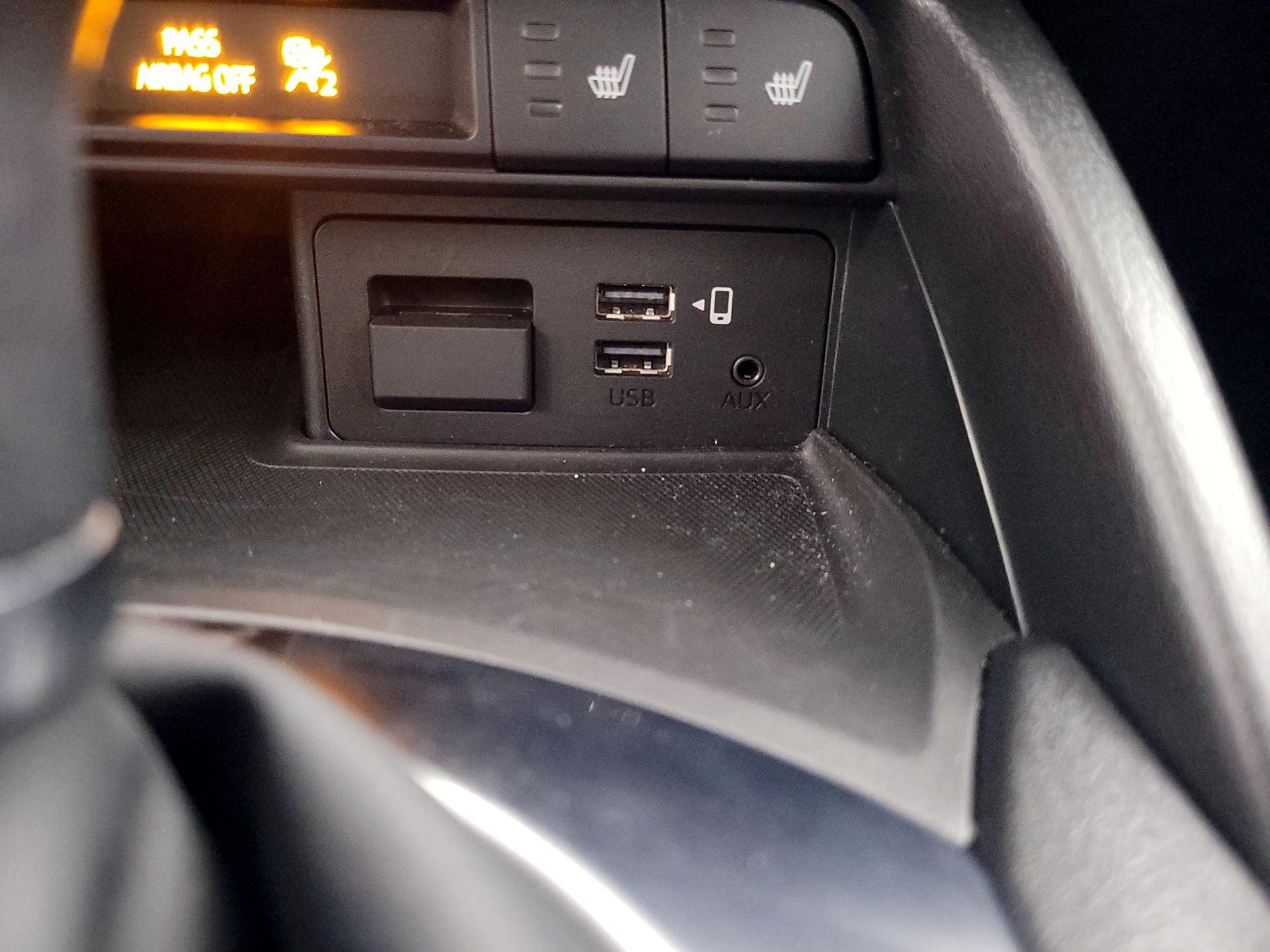 Thumbnail: 2021 Mazda MX-5 Miata - 18