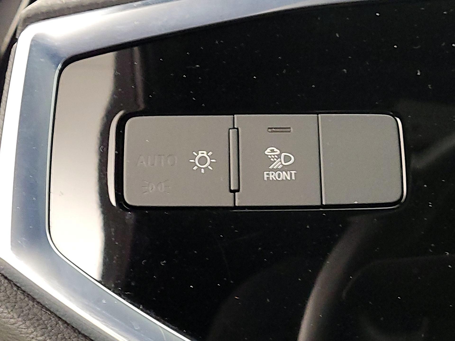 Thumbnail: 2025 Audi Q3 - 13